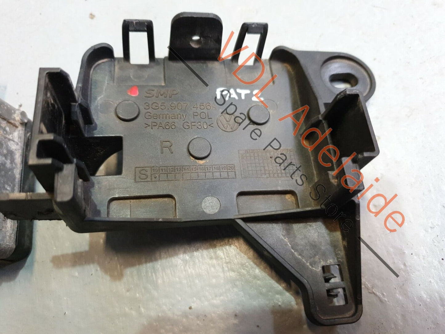 VW Passat B8 3G Rear Right Lane Change Assist Control Unit 3Q0907566B PAT2 3Q0907566B