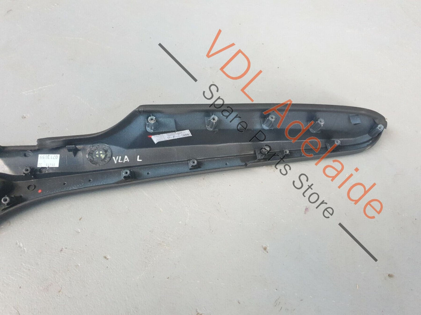 Audi TT Mk3 8S FV Left Interior Door Armrest Arm Rest 8S0867173 VLA 8S0867173