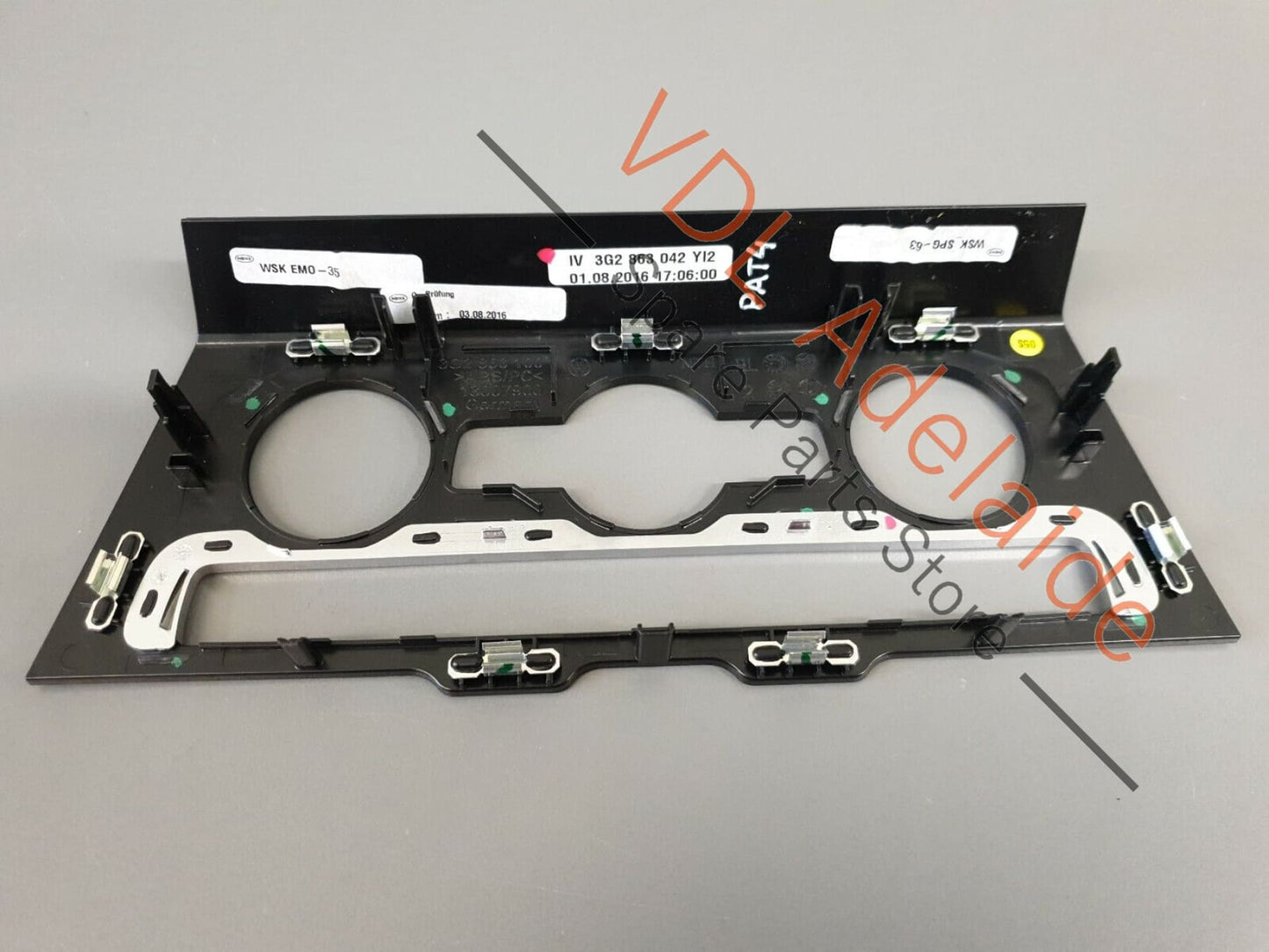 VW Passat B8 3G Gloss Black Climate Switch Surround Dash Trim 3G2863042 PAT4 3G2863042