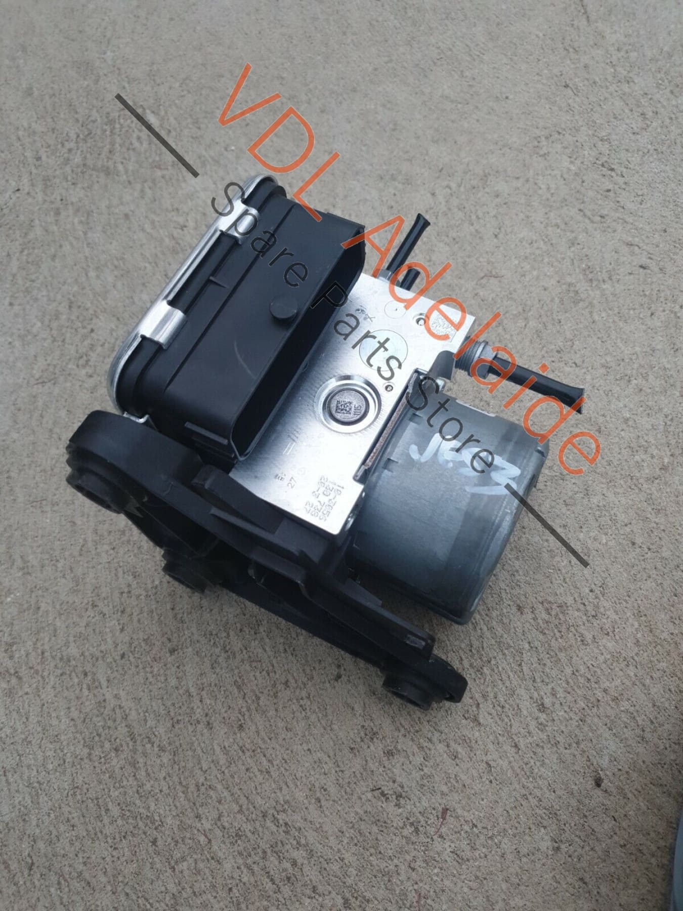 20km VW Tiguan R Mk2 5NA ABS Unit Brake Pump Module 5Q0614517EF JES3 5Q0614517EF
