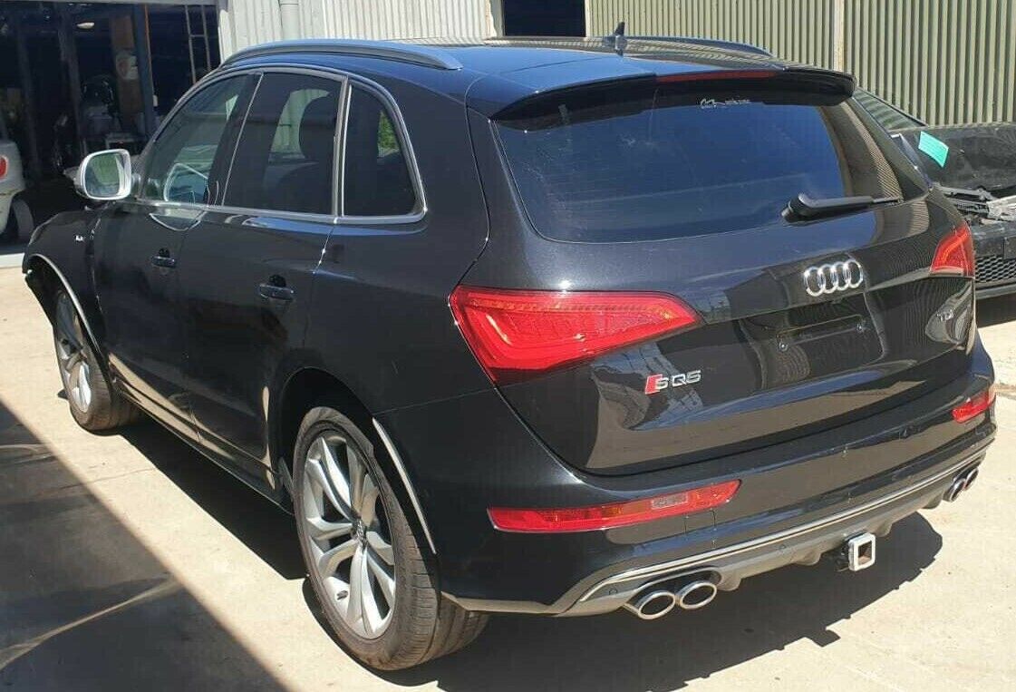 Audi SQ5 Q5 8R Left Side Headlight Headlamp Head Light Bulb Cover Cap 8R0941159B
