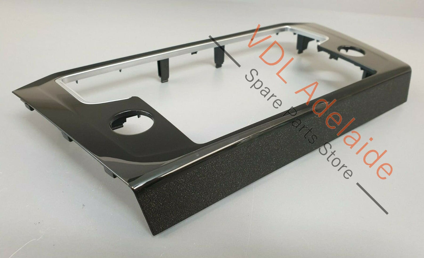 VW Passat R B8 3G Head Unit Screen Surround Dash Centre Trim 3G2858069D PAT3 3G2858069D