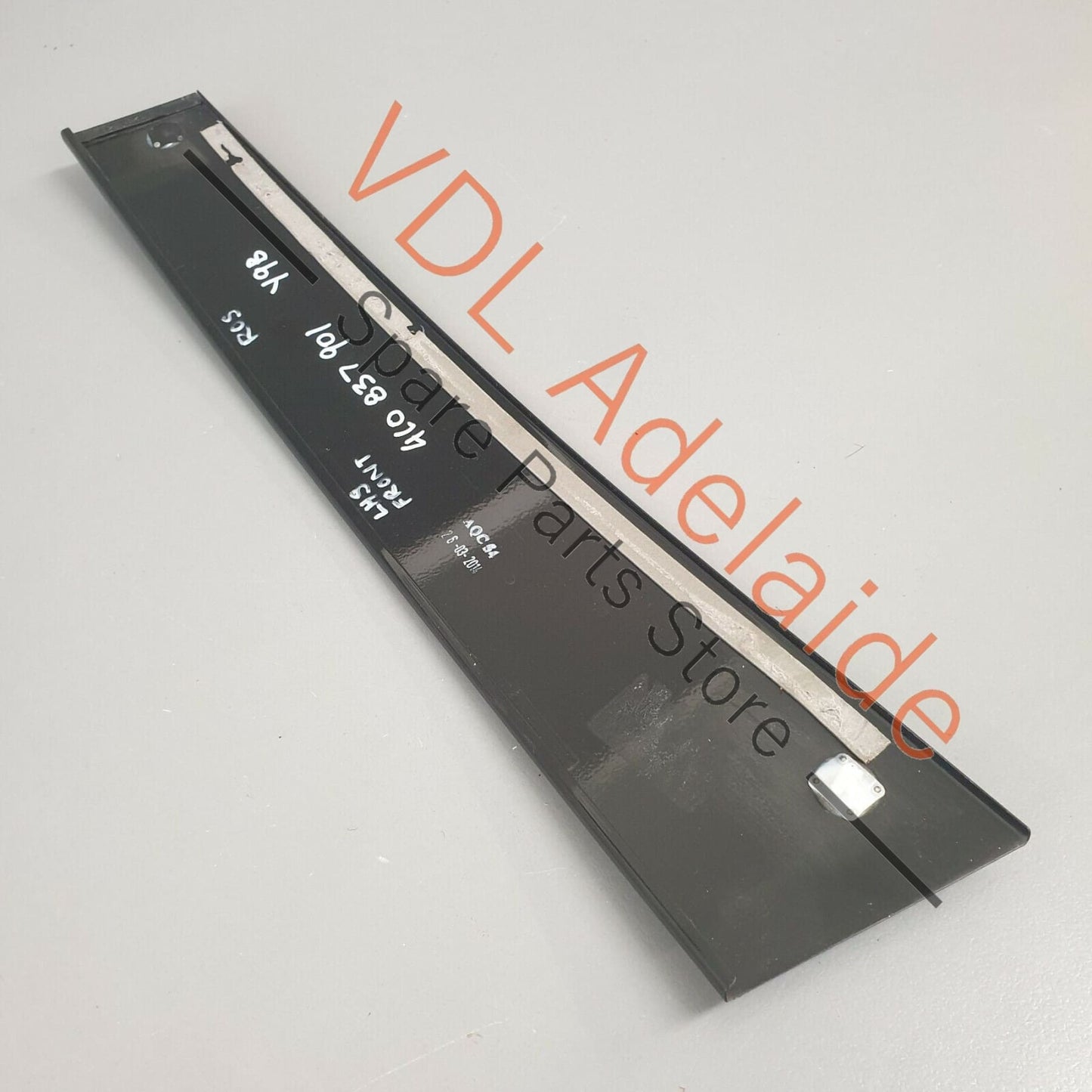 Audi Q7 4L Trim for Pillar B Brilliant Black Front Left 4L0837901 ROS 4L0837901