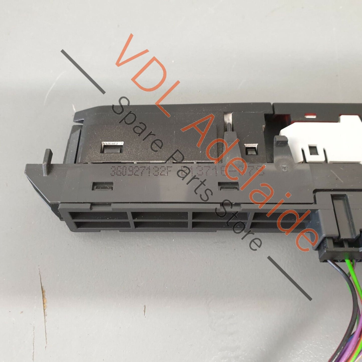VW Passat B8 3G PDC Park Assist Hazard Light Switch 3G0927132F PAT3 3G0927132F