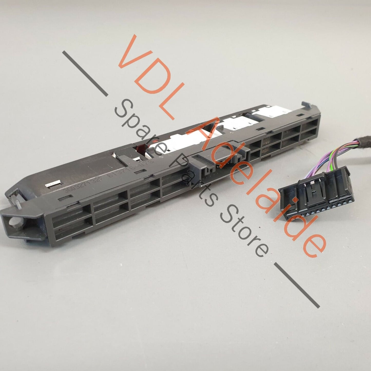 VW Passat B8 3G PDC Park Assist Hazard Light Switch 3G0927132F PAT3 3G0927132F