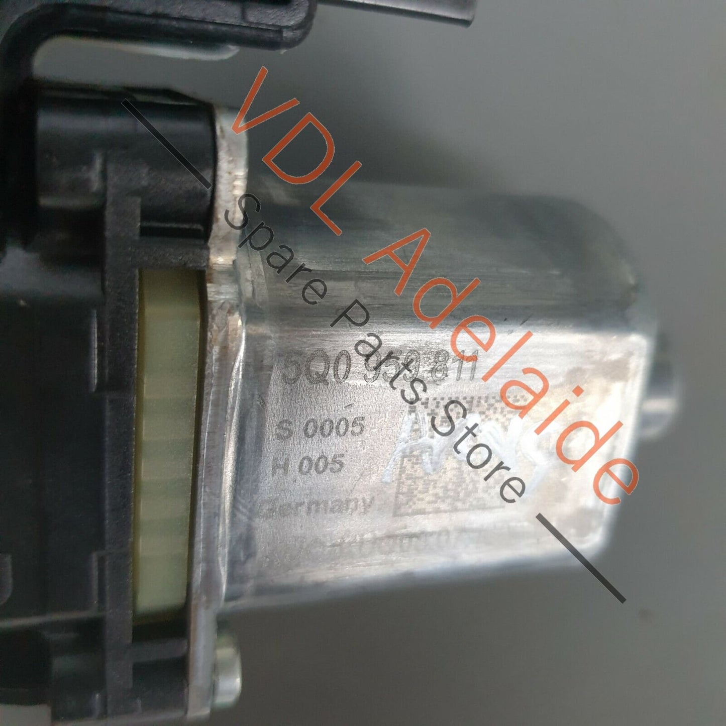 Volkswagen VW Golf R Mk7 Left Rear Window Regulator Motor 5Q0959811 5Q0959407