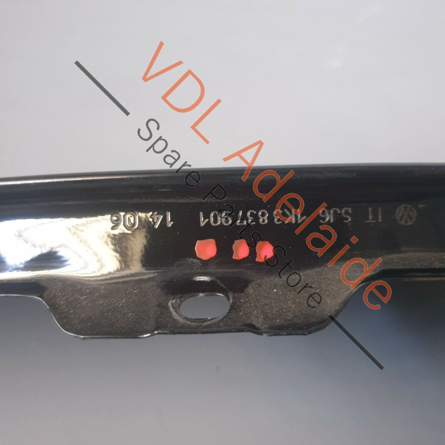 Volkswagen VW Golf Mk5 R32 Left Side Exterior Door B Pillar Trim for 2dr Models 1K3837901D