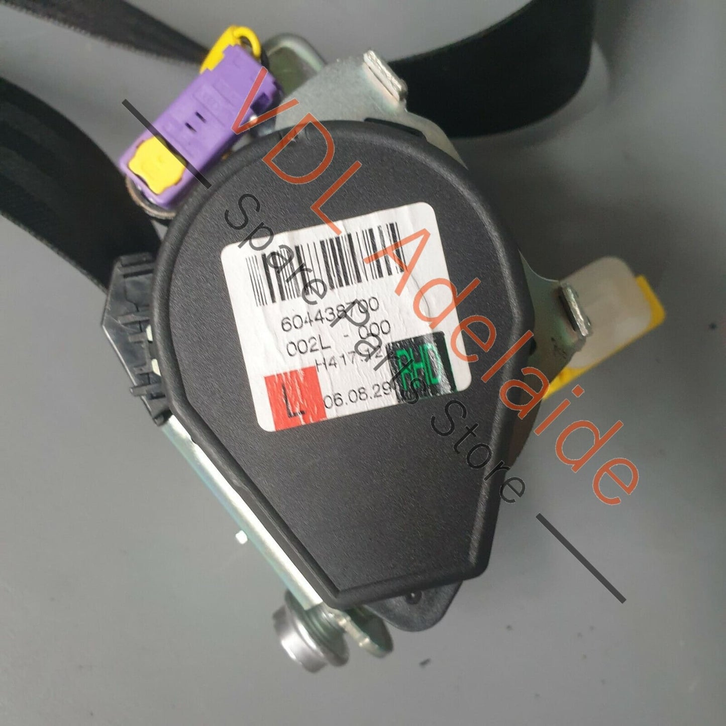 Volkswagen VW Golf Mk5 R32 Front Left Seatbelt for 2dr RHD Vehicle 1K3857705R 1K3857705R
