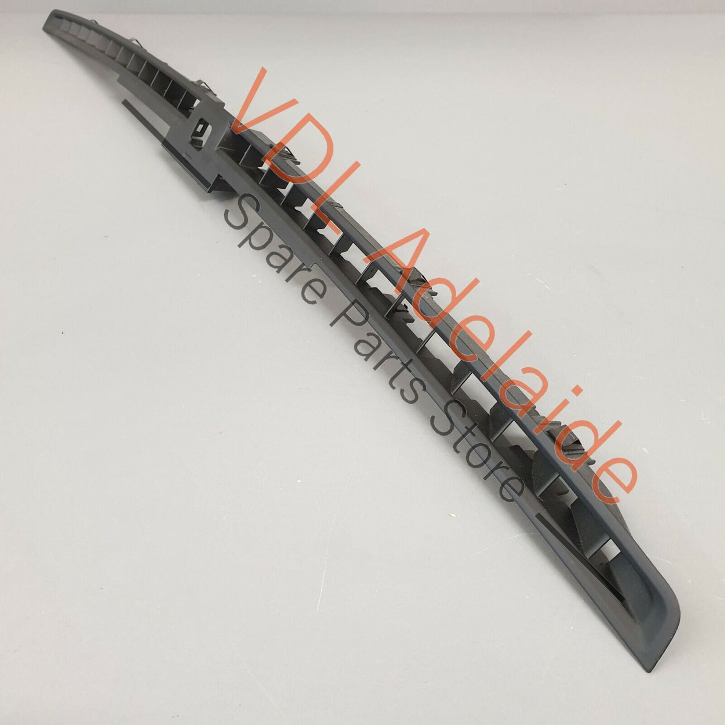 Porsche Macan 95B Dashboard Defrost Winscreen Vent Trim Panel 95B858365A 5Q0 95B858365A
