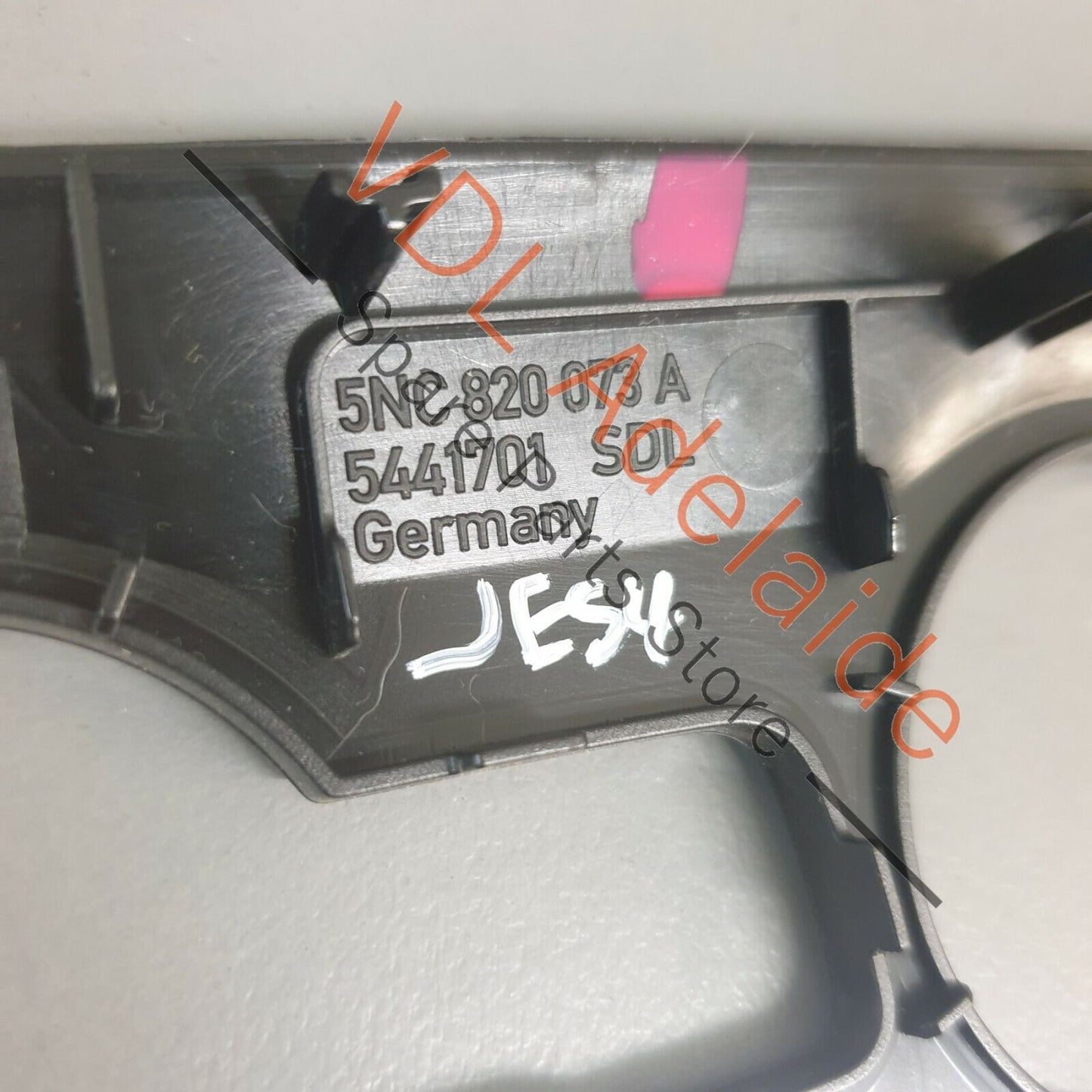 VW Tiguan MQB Gen2 Trim for AC Switch Display Polar Night 5NC820073A 5NC820073A