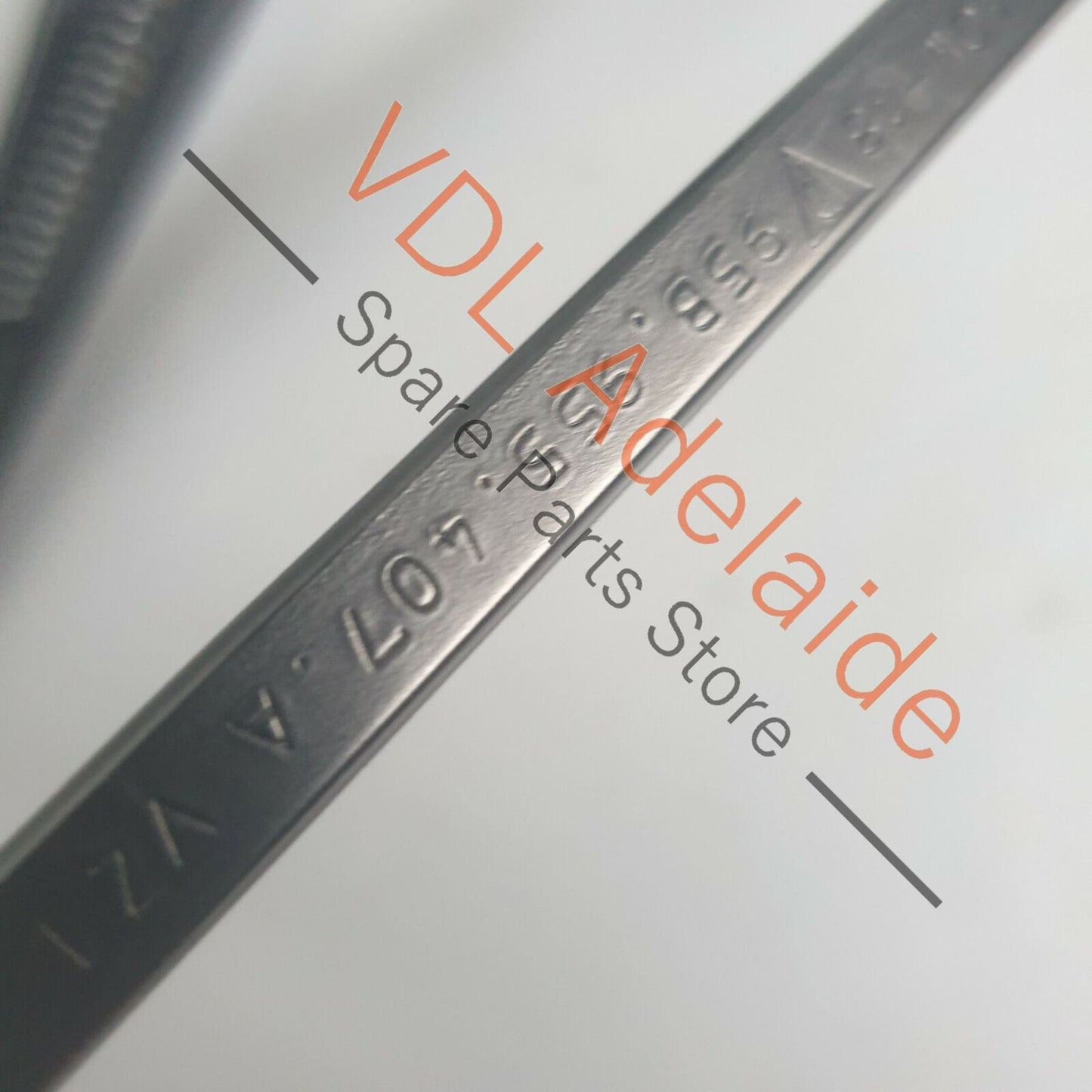 Porsche Macan 95B Front Windscreen Wiper Wipers Arm Arms Pair for RHD 95B955407A