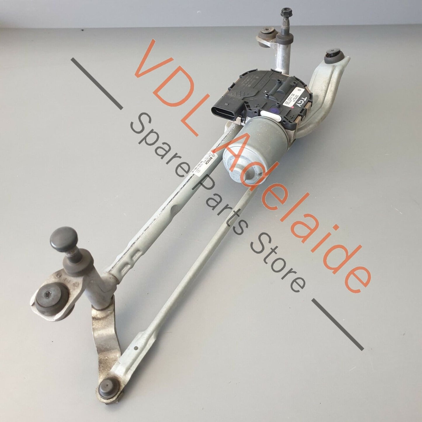 VW Golf MK7 Wagon Window Windscreen Wiper Mounting with Wiper Motor RHD Bosch 5G2955023C