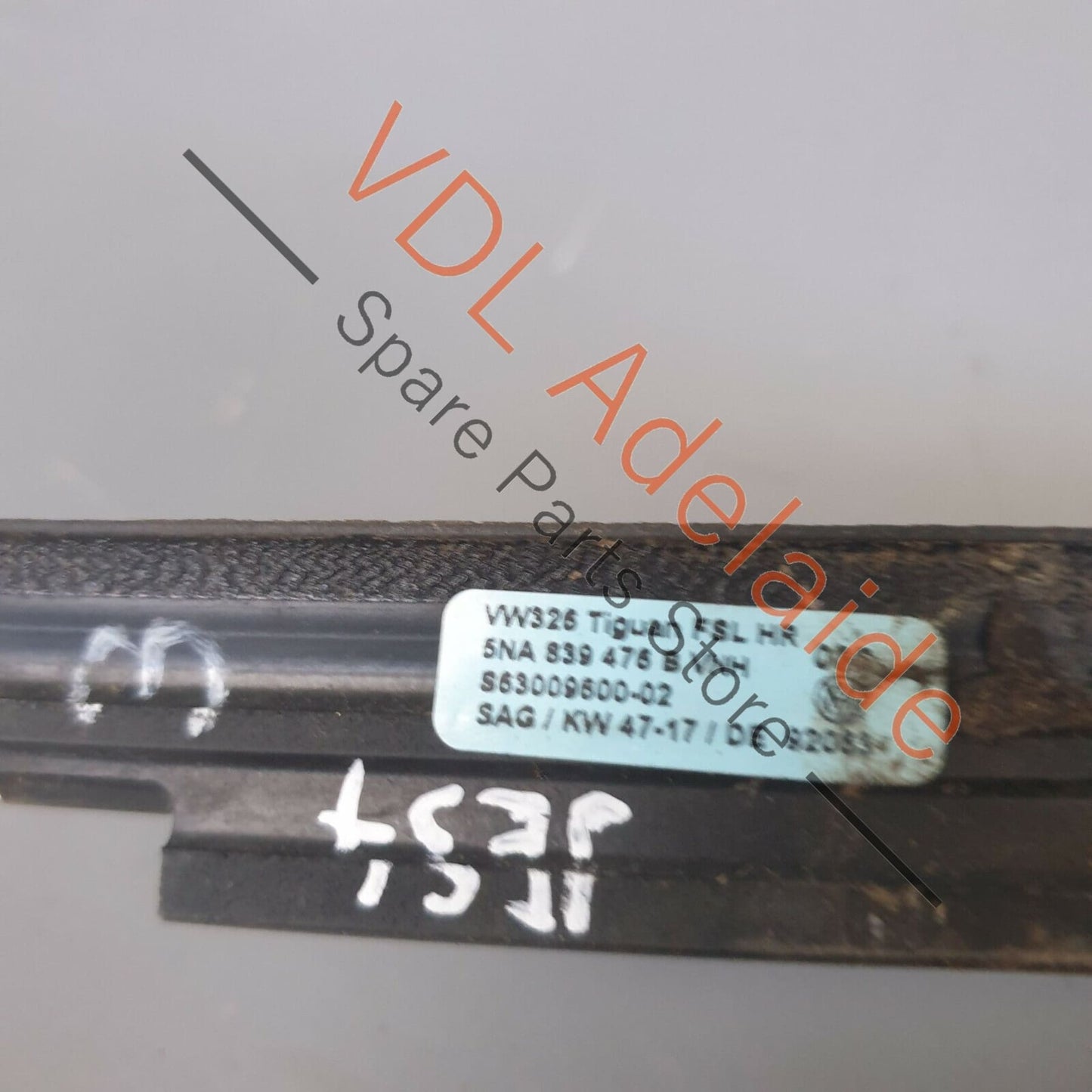 VW Tiguan MQB Mk2 Exterior Window Slot Weather Strip Seal Chrome Rear Right Door 5NA839476C