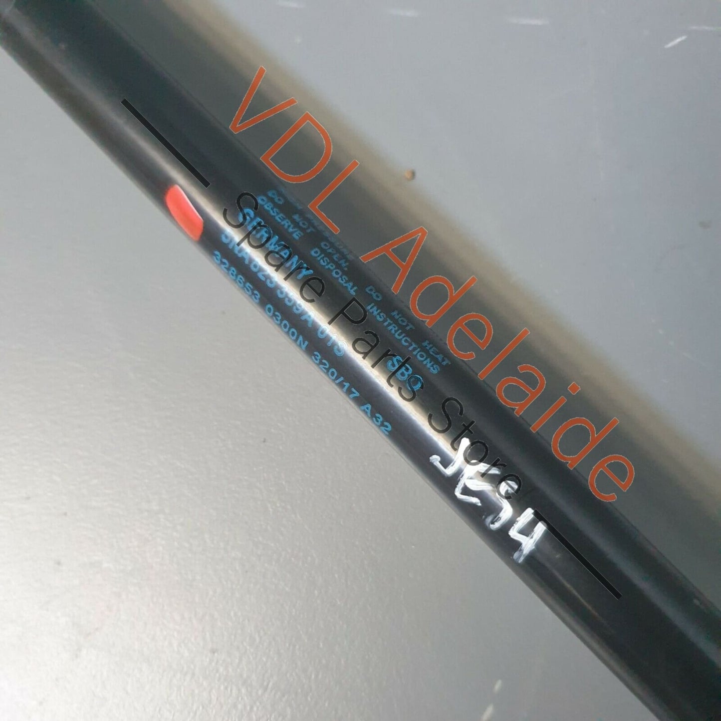 `VW Tiguan MQB Mk2 Bonnet Lift Gas Filled Strut Prop 5NA823359A 5NA823359A