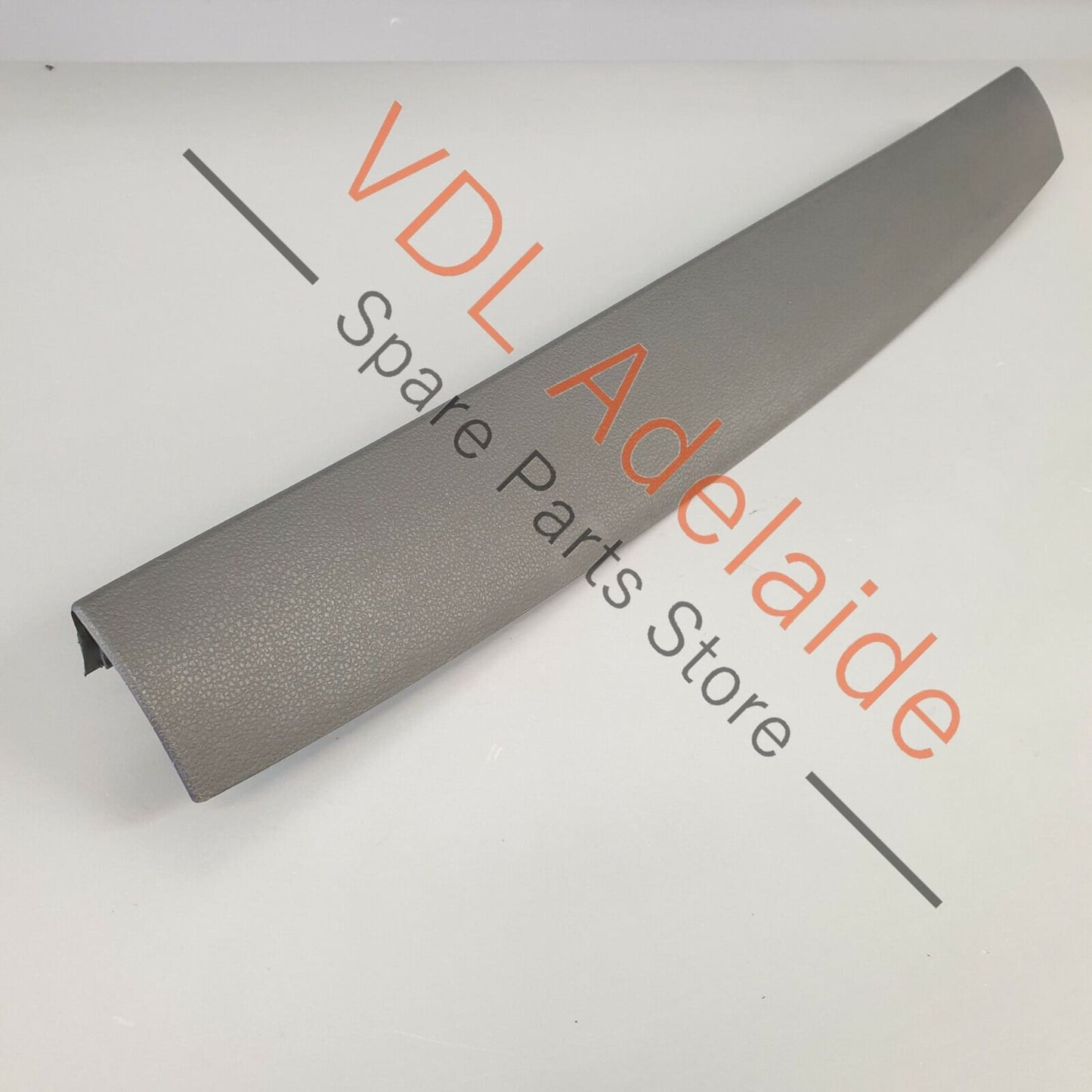 VW Golf MK7 Estate Wagon Rear Lid Tailgate Interior Trim Upper Centre 5G9867587 5G9867587