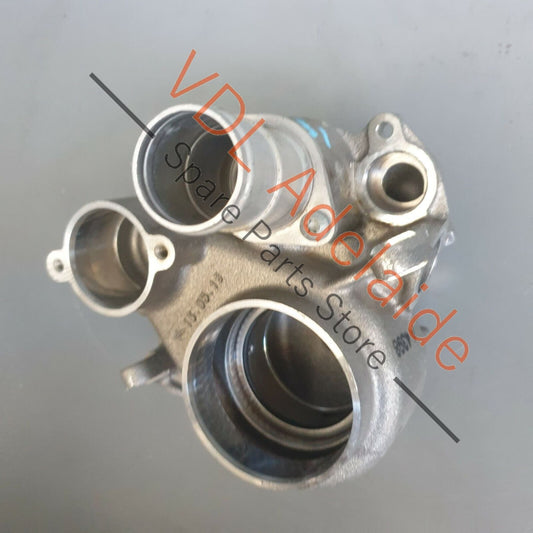 Porsche Macan 95B Petrol V6 Thermostat Housing for Coolant 94610608031