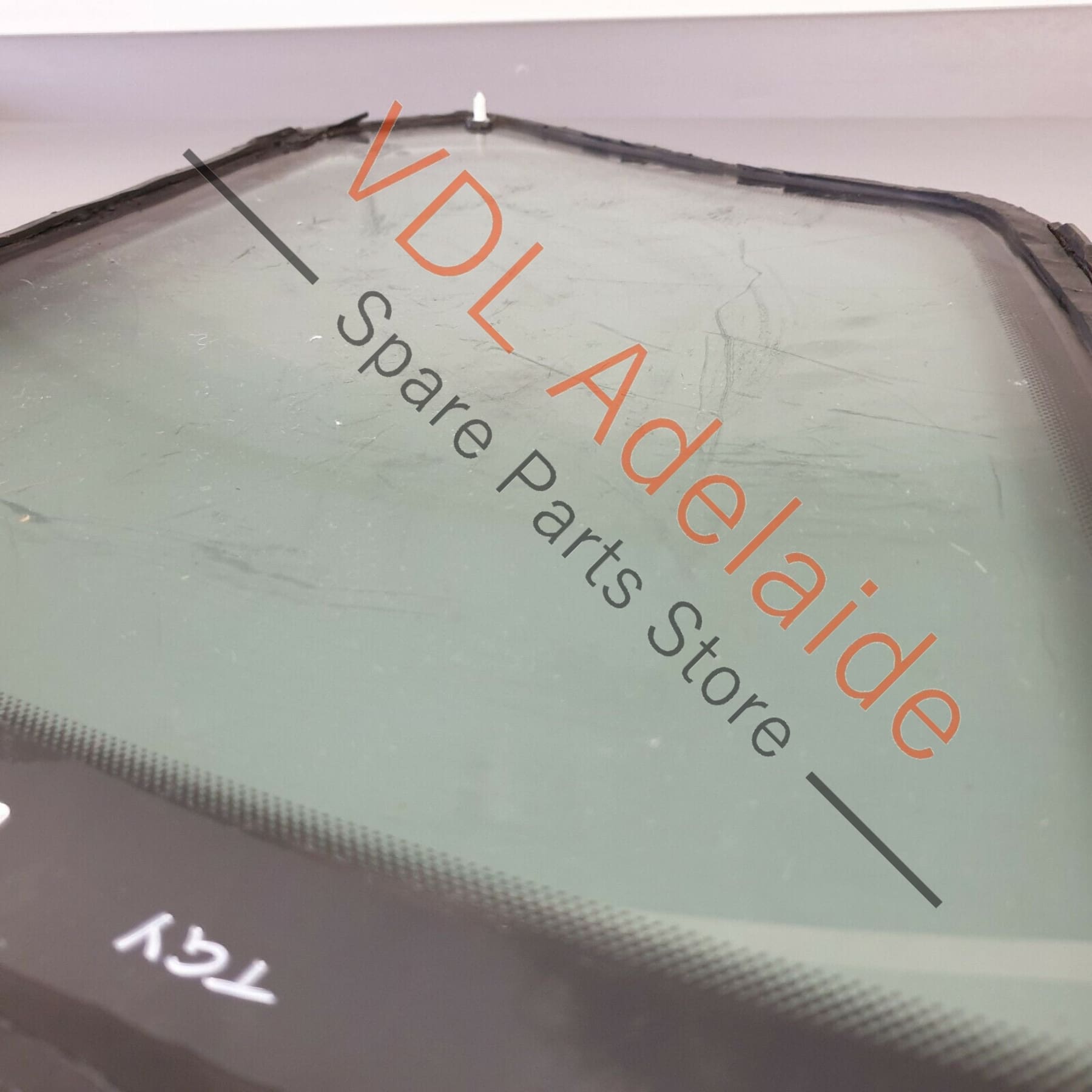 VW Golf MK7 Wagon Left Side Rear Hatch Window with Trim Moulding 5G9845297T 5G9845297