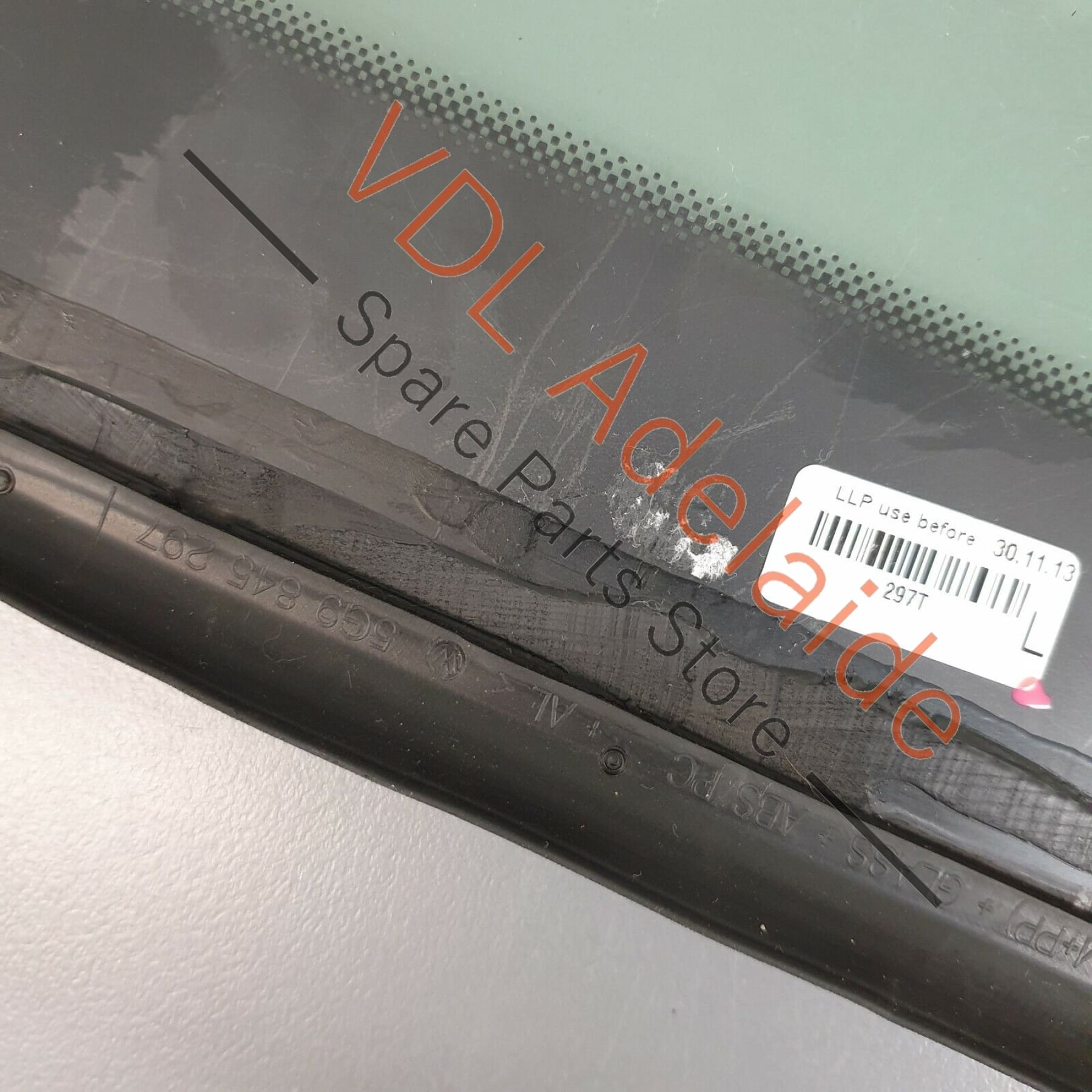 VW Golf MK7 Wagon Left Side Rear Hatch Window with Trim Moulding 5G9845297T 5G9845297