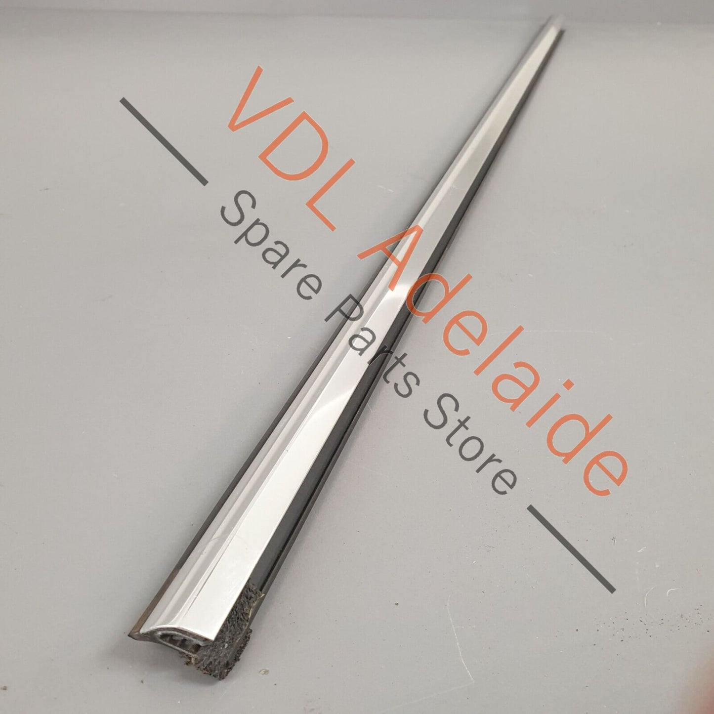 VW Golf MK7 Wagon Front Left Exterior Chrome Window Aperture Seal Moulding 5G4837475