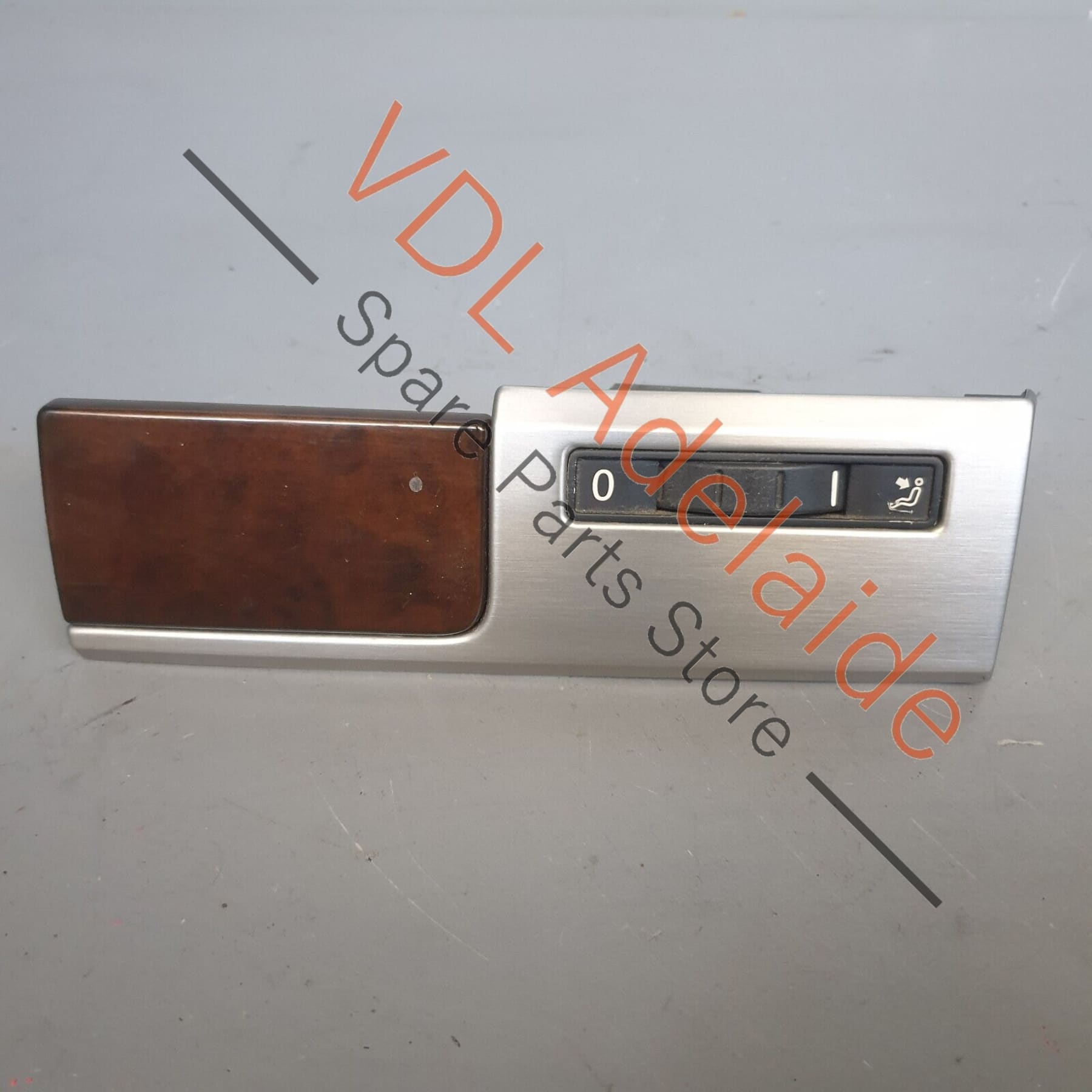 VW Touareg V10 7L Burr Walnut & Aluminium Dash Interior Trim for Right Side Dash 7L6858629C 7L6858629C5U4