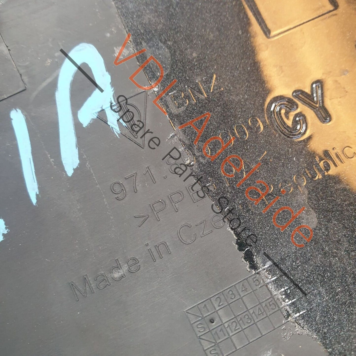 Porsche Panamera Turbo 971 Right Side Fuel Filler Flap Cover Volcano Grey M7R