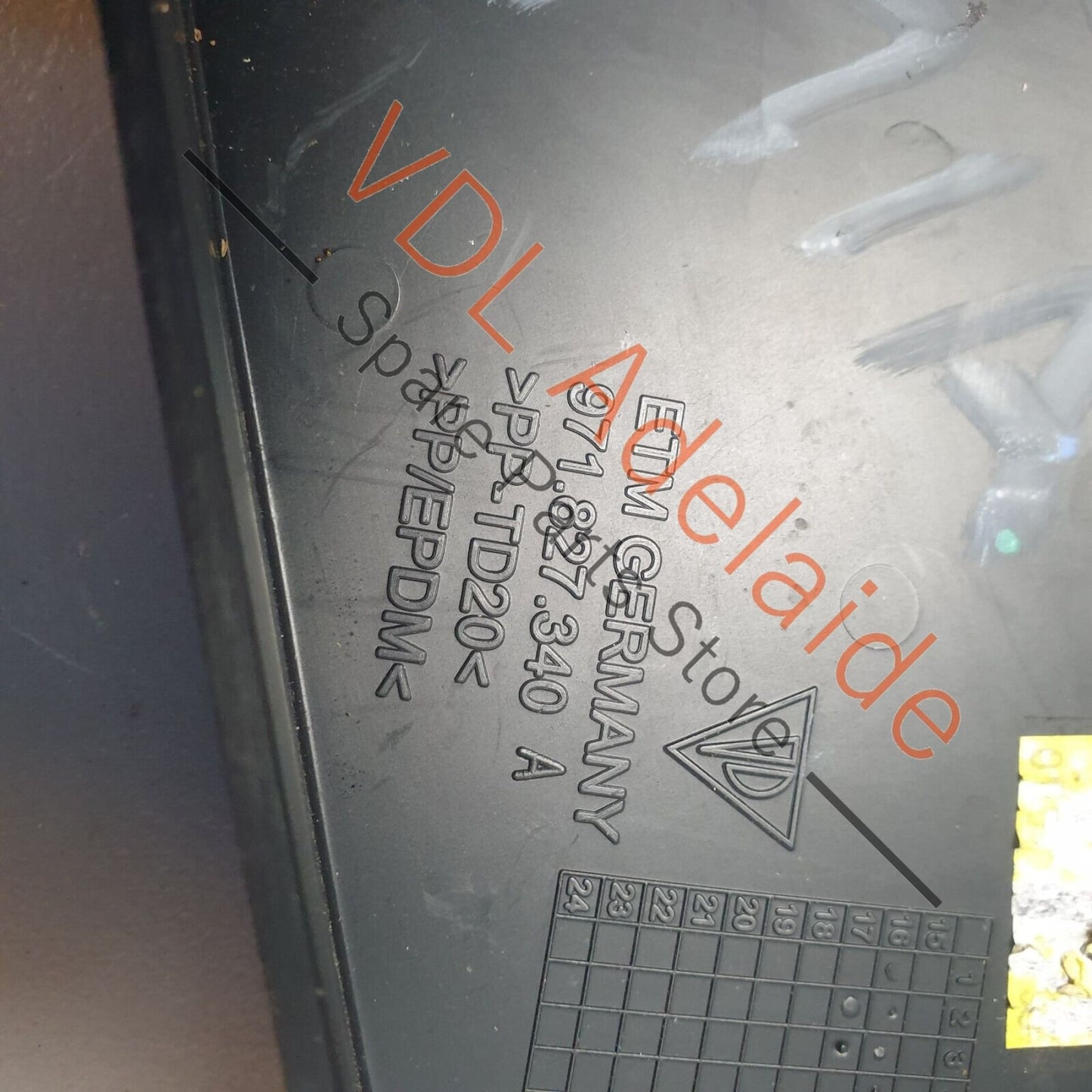 Porsche Panamera Turbo 971 Rear Lid Boot Spoiler Right Trim 971827340B