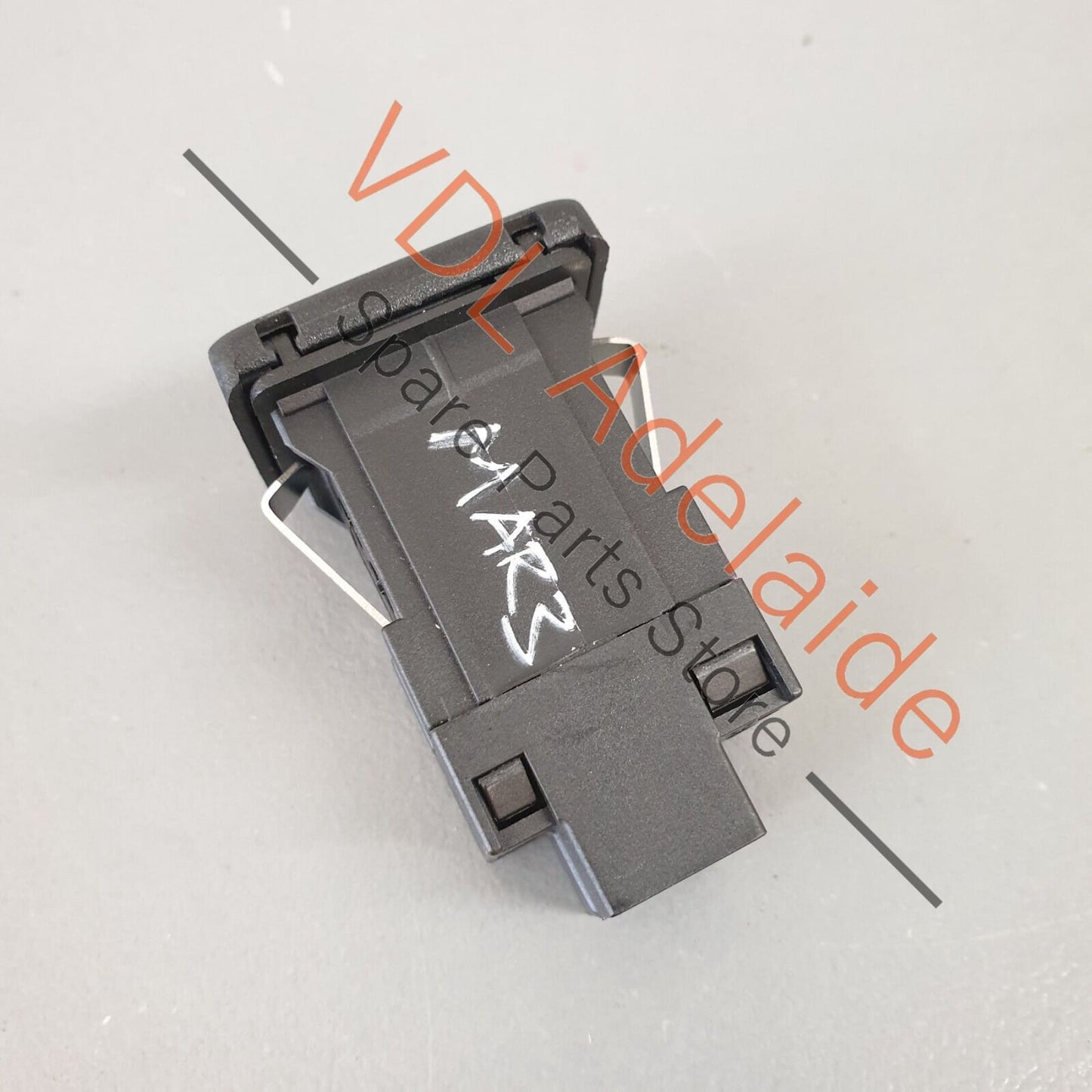 VW Polo GTi Mk5 6R Aux-In Socket Outlet With Cover 6R0035724 6R0035724