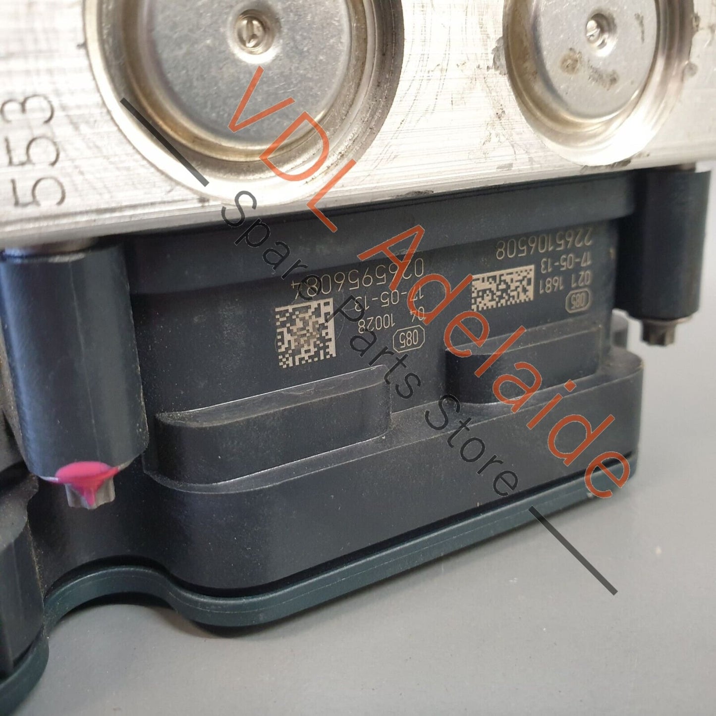 VW Polo GTi Mk5 ABS Brake Pump Module with Control Unit 6C0614517R 6C0907379R 6C0614517R