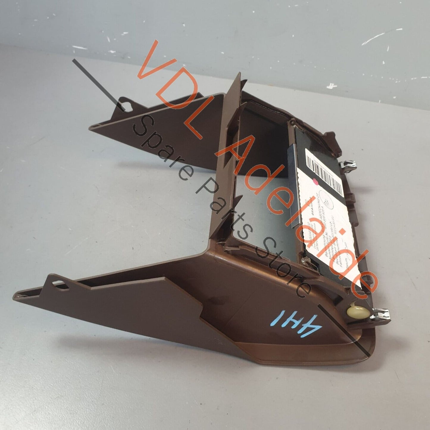 Audi A8 4H Rear Arm Rest Console Lid Box Cabinet 4H0886828A DF3 Picco brown 4H0886828ADF3