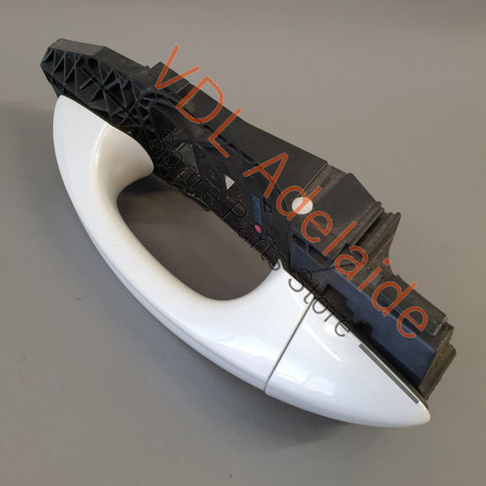 VW Golf R MK7 Rear Left Exterior Door Handle Oryxweiss Perleffekt 0K1 5G0837205N