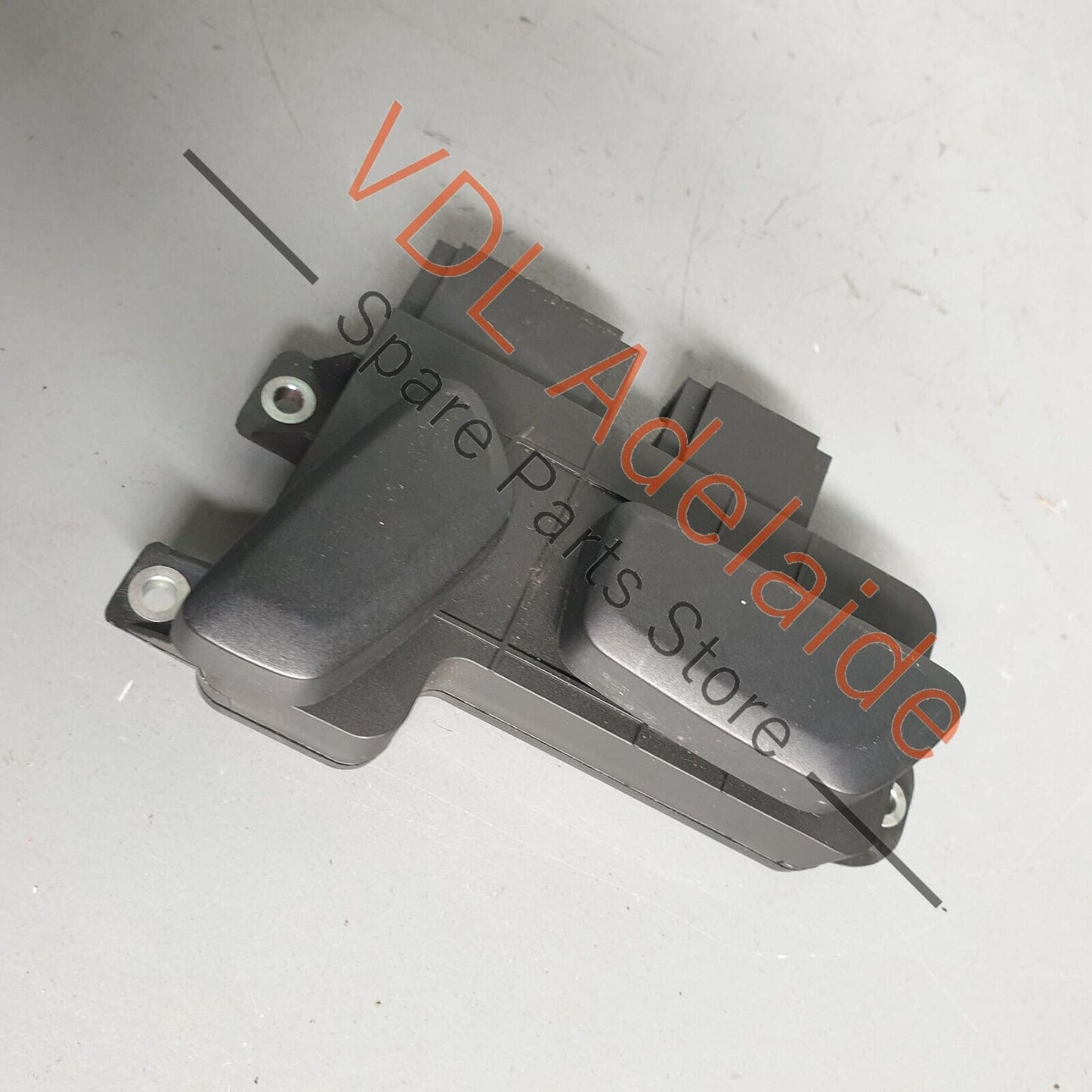 VW R36 Passat 3C B6 OEM Front Left Electric Seat Adjustment Switch 8E0959747A 8E0959747A