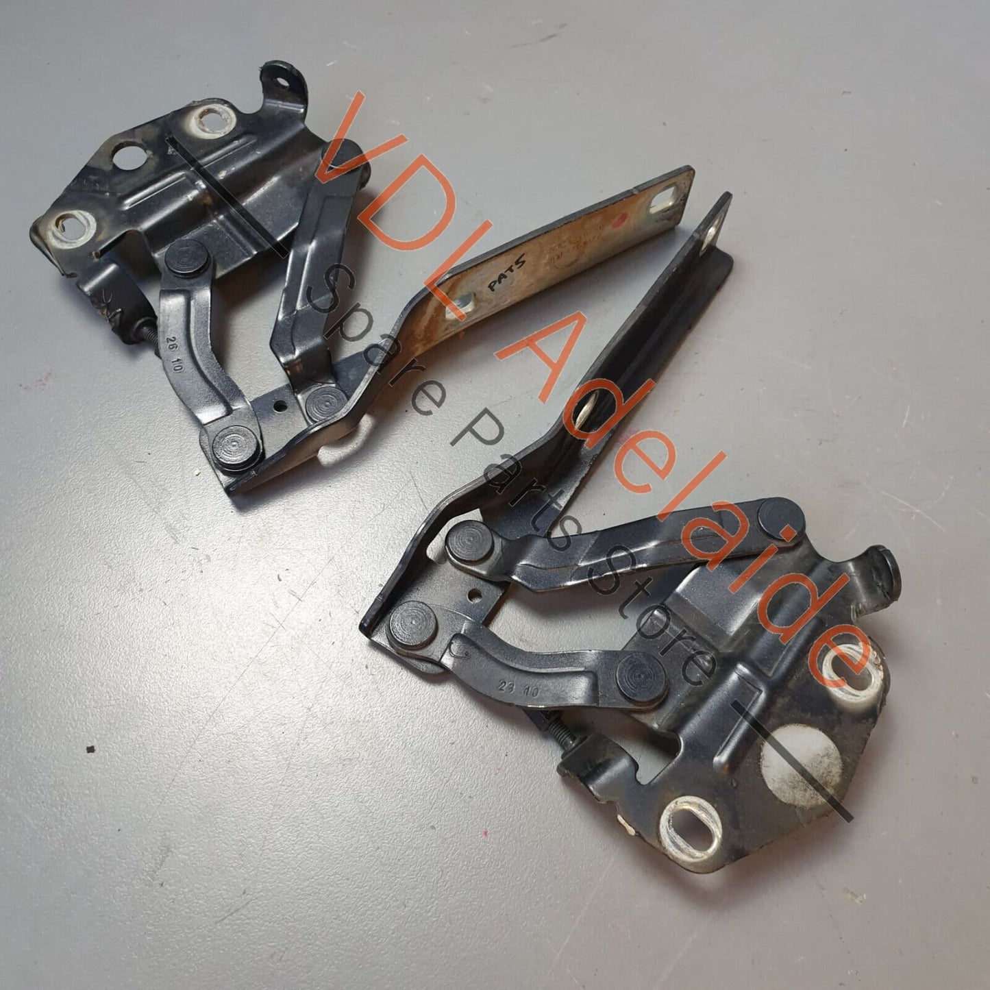 VW R36 Passat 3C B6 Bonnet Lid Hinge Pair Left & Right 3C0823301E 3C0823302E 3C0823301E