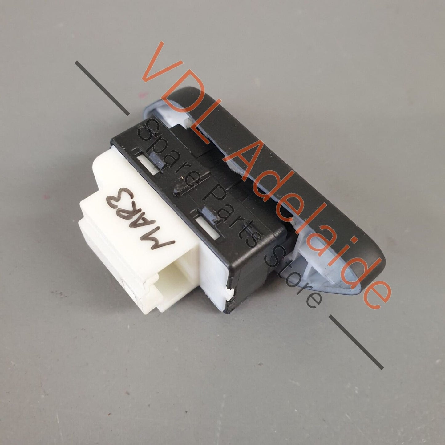 VW Polo GTi Mk5 6R Drivers Door RHS Door Lock Button Switch for RHD 6C2962125B 6C2962125B