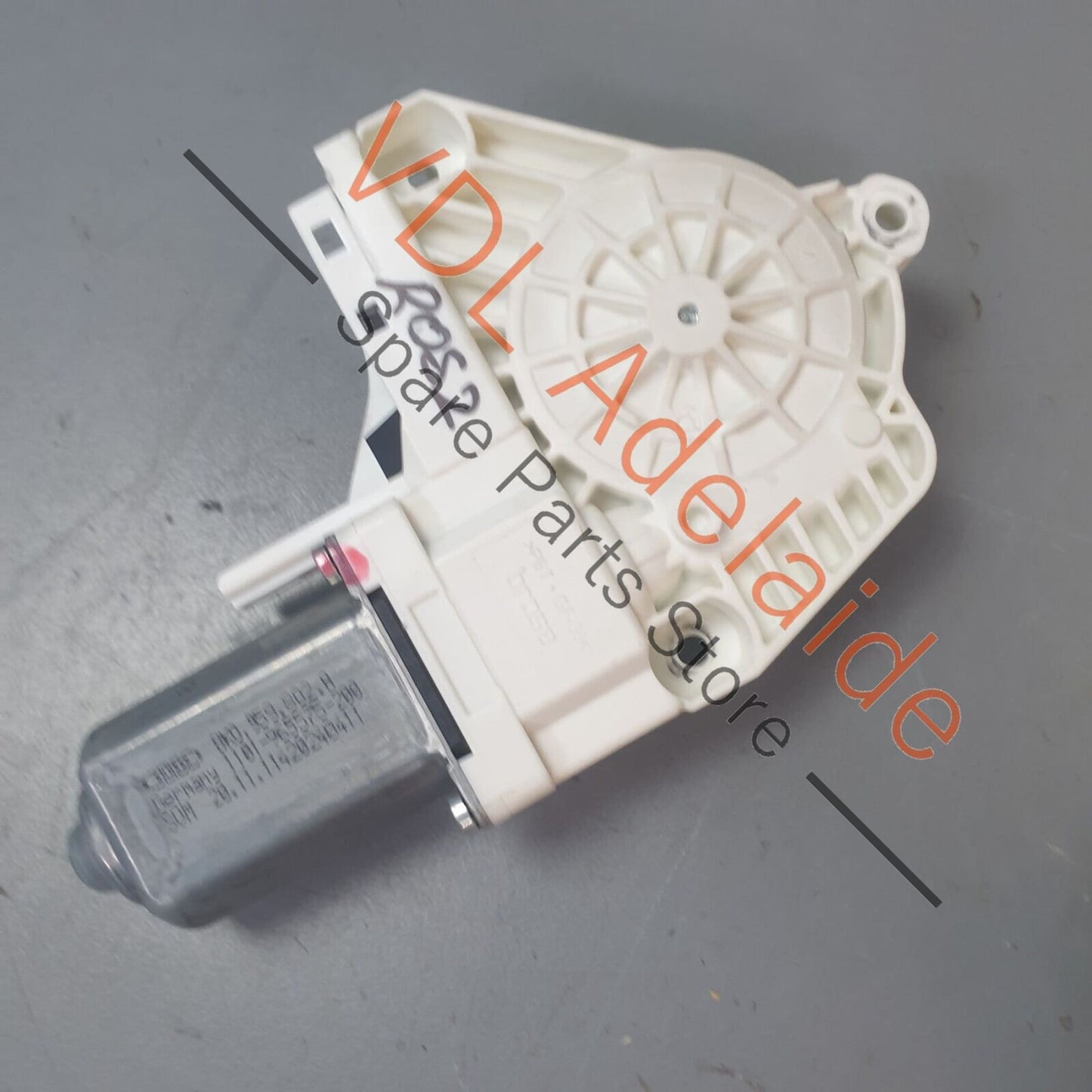 Audi Q7 6.0 V12 4L Left Side Power Window Regulator Motor 8T0959802B 8K0959802A 8T0959802B