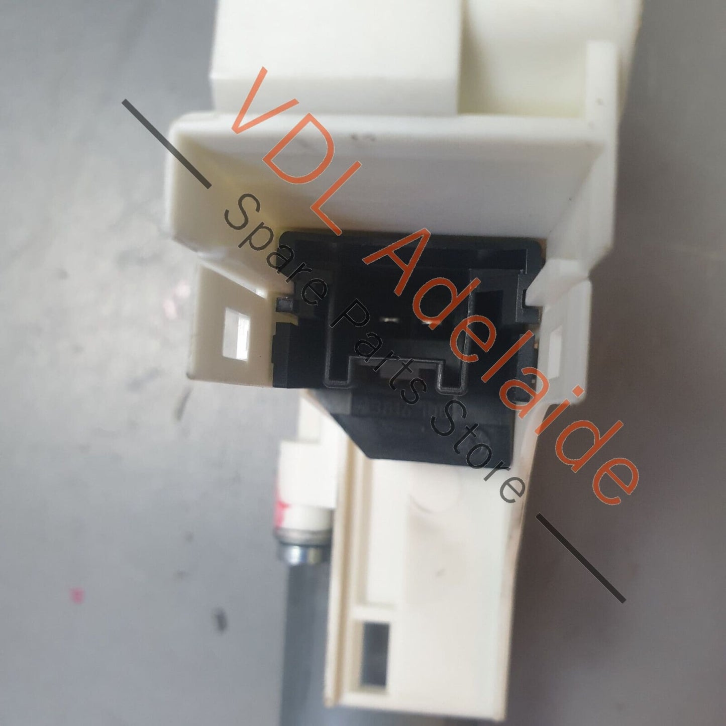 Audi Q7 6.0 V12 4L Right Side Power Window Regulator Motor 8T0959801B 8K0959801A 8K0959801A