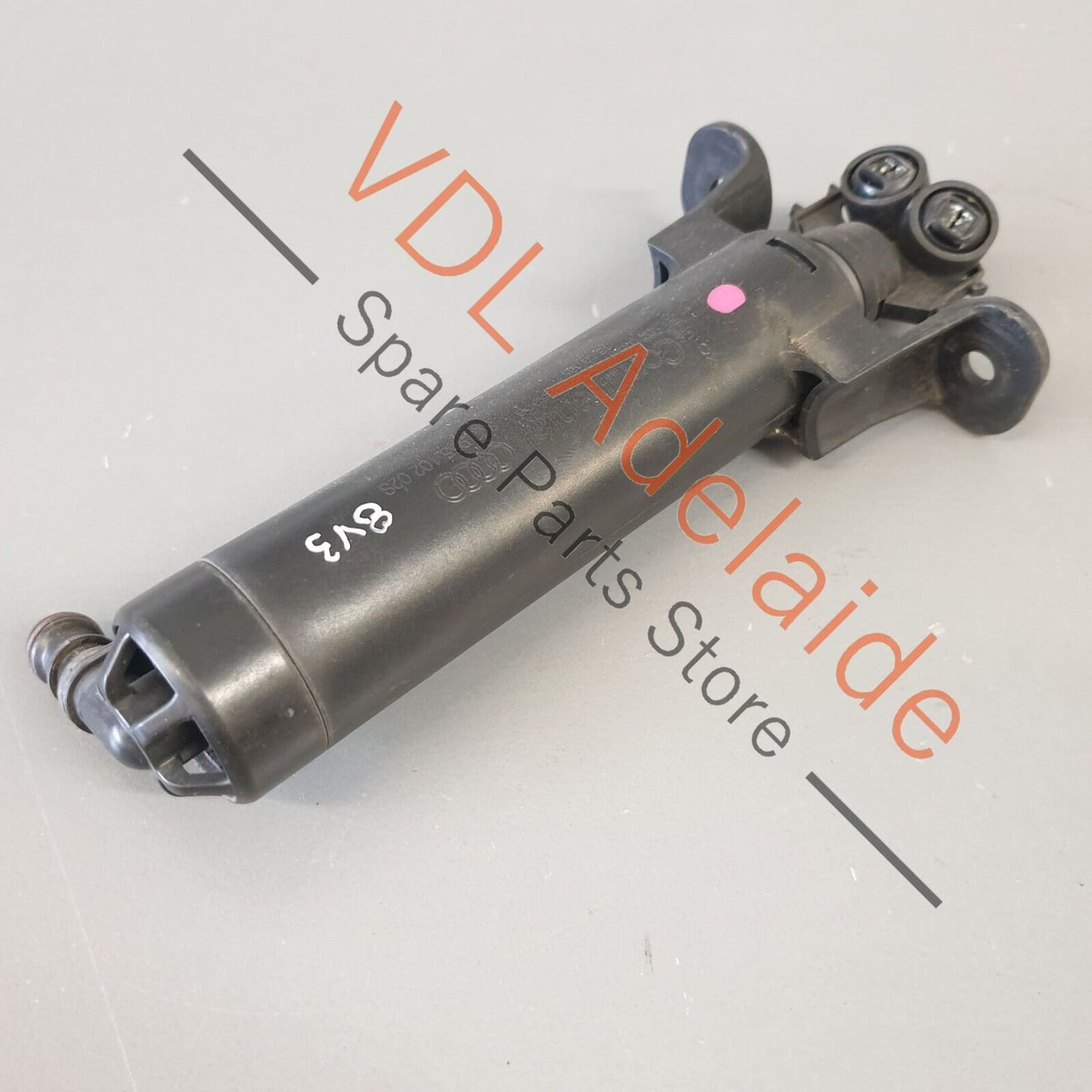 Audi RS3 8V Right Side Lift Cylinder for Headlight Washer System 8V0955102