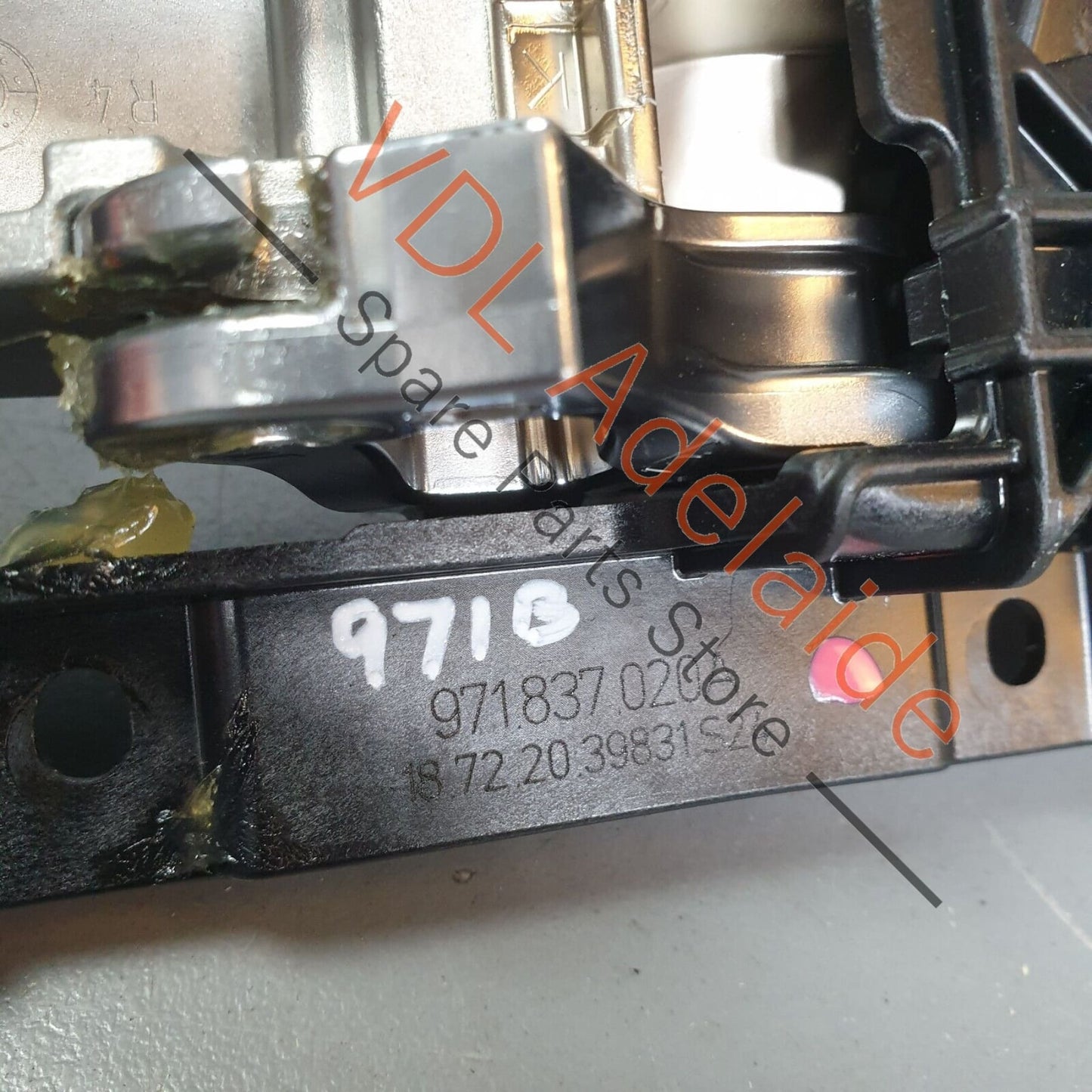 Porsche Panamera 971 Front Right Interior Inner Actuator Door Handle 971837020
