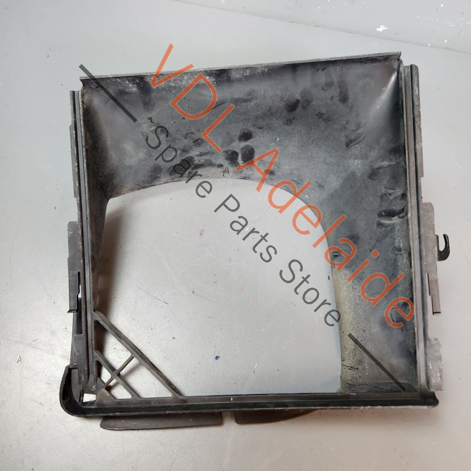 Volkswagen VW Touareg 7L R50 Intercooler Air Guide Left Side Back Rear 7L0117339 7L0117339