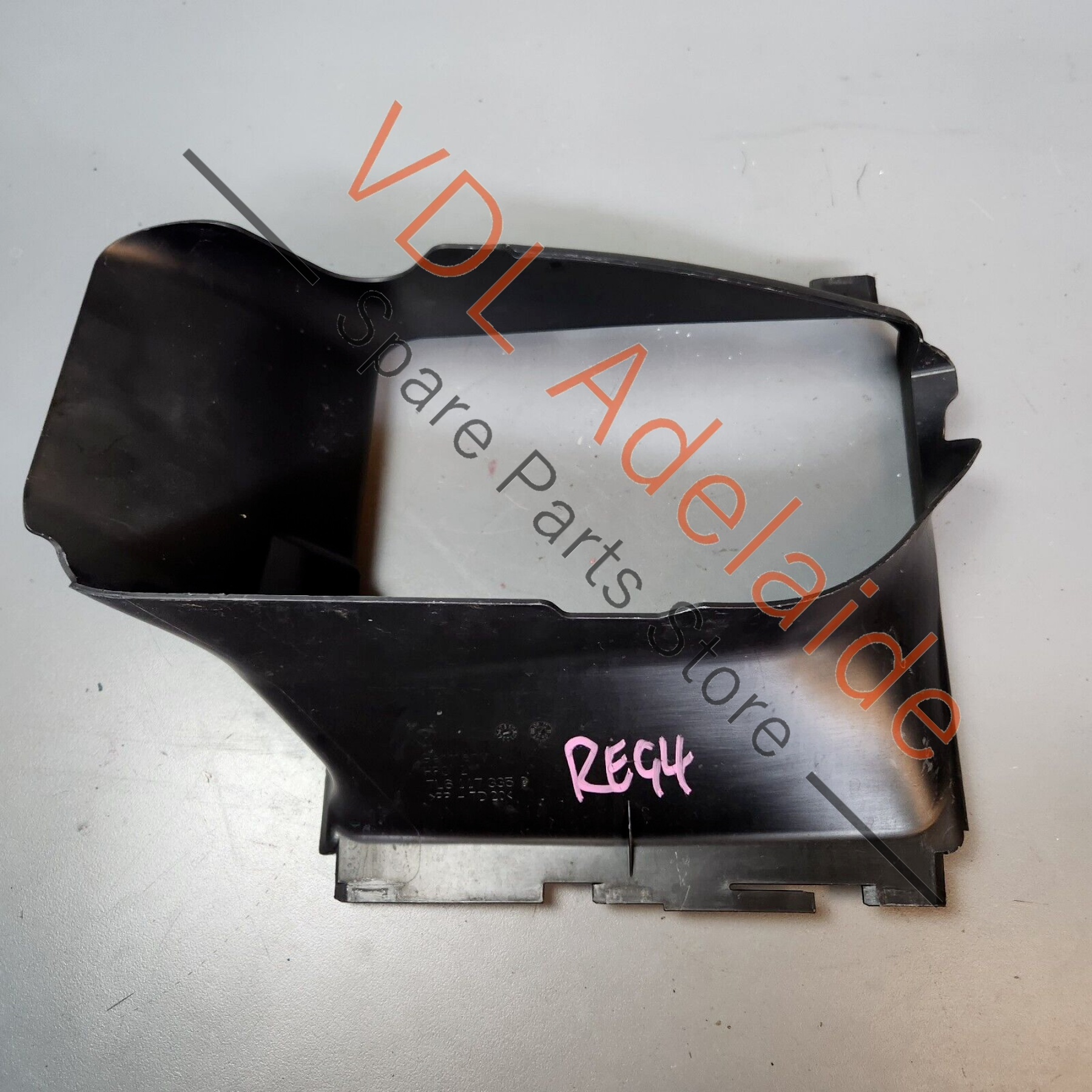 VW Touareg 7L R50 Intercooler Air Guide Left Side Front 7L6117335B 7L6117335B