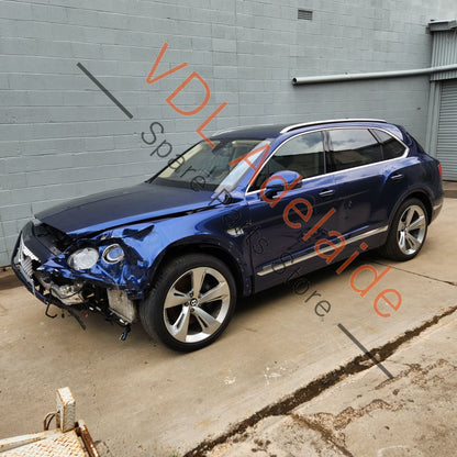 36A867107 36A867108  Bentley Bentayga Set of Door Trim Leather Hyde Colour Linen / Imperial Blue