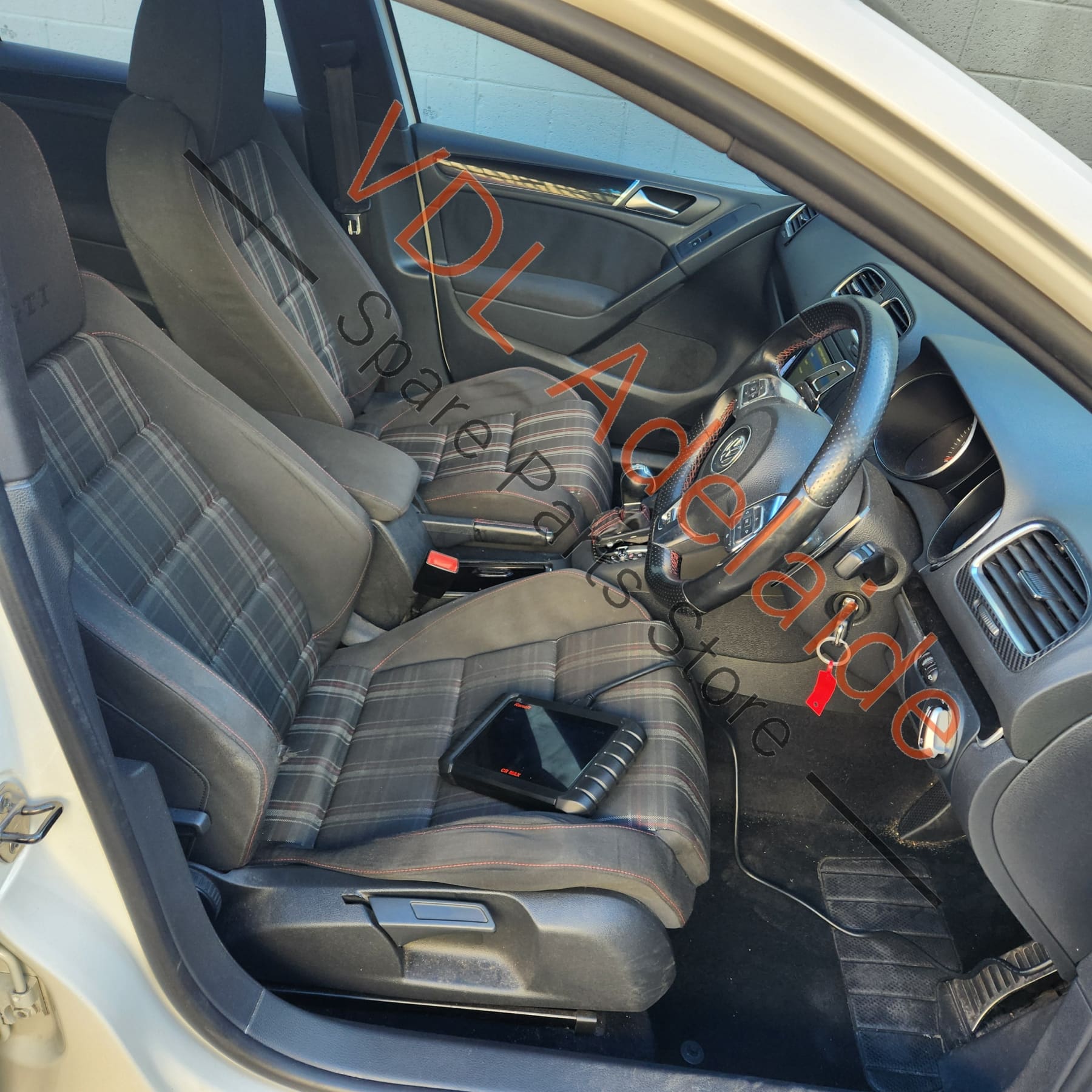 1K0857551N    VW Golf MK6 Left Side Sun Visor with Vanity Mirror Black / Charcoal 1K0857551N