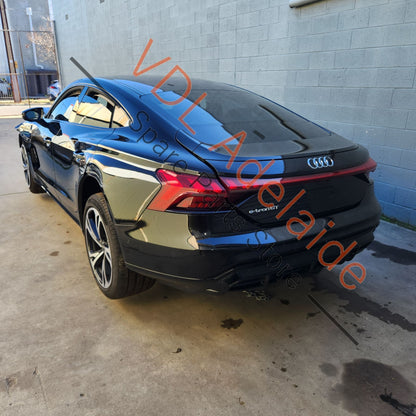     Audi E-Tron GT Owners Books