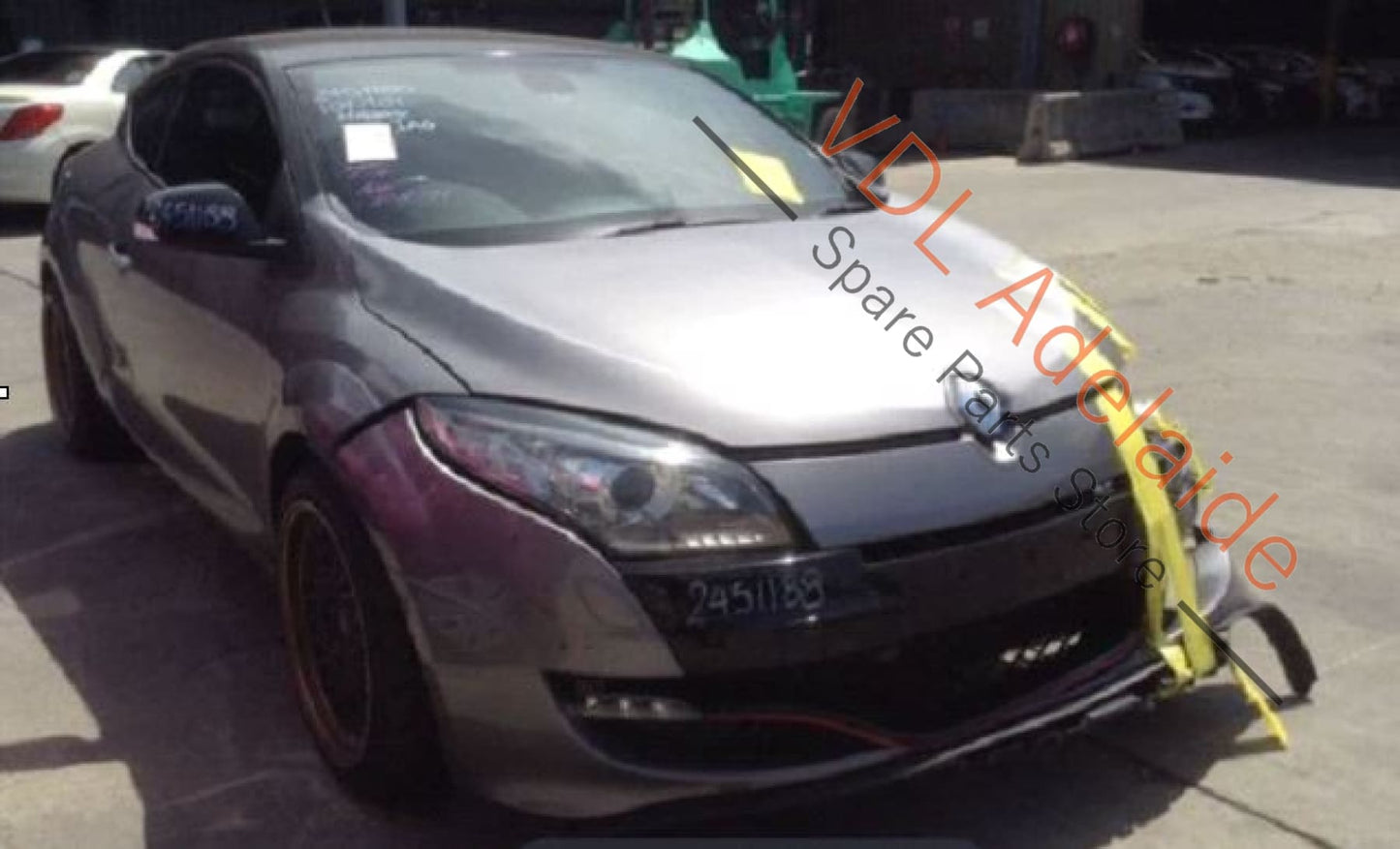 768579138R768570131R Renault Megane Left Side Rear Exterior Body Molding 768579138R 768570131R Oyster Grey