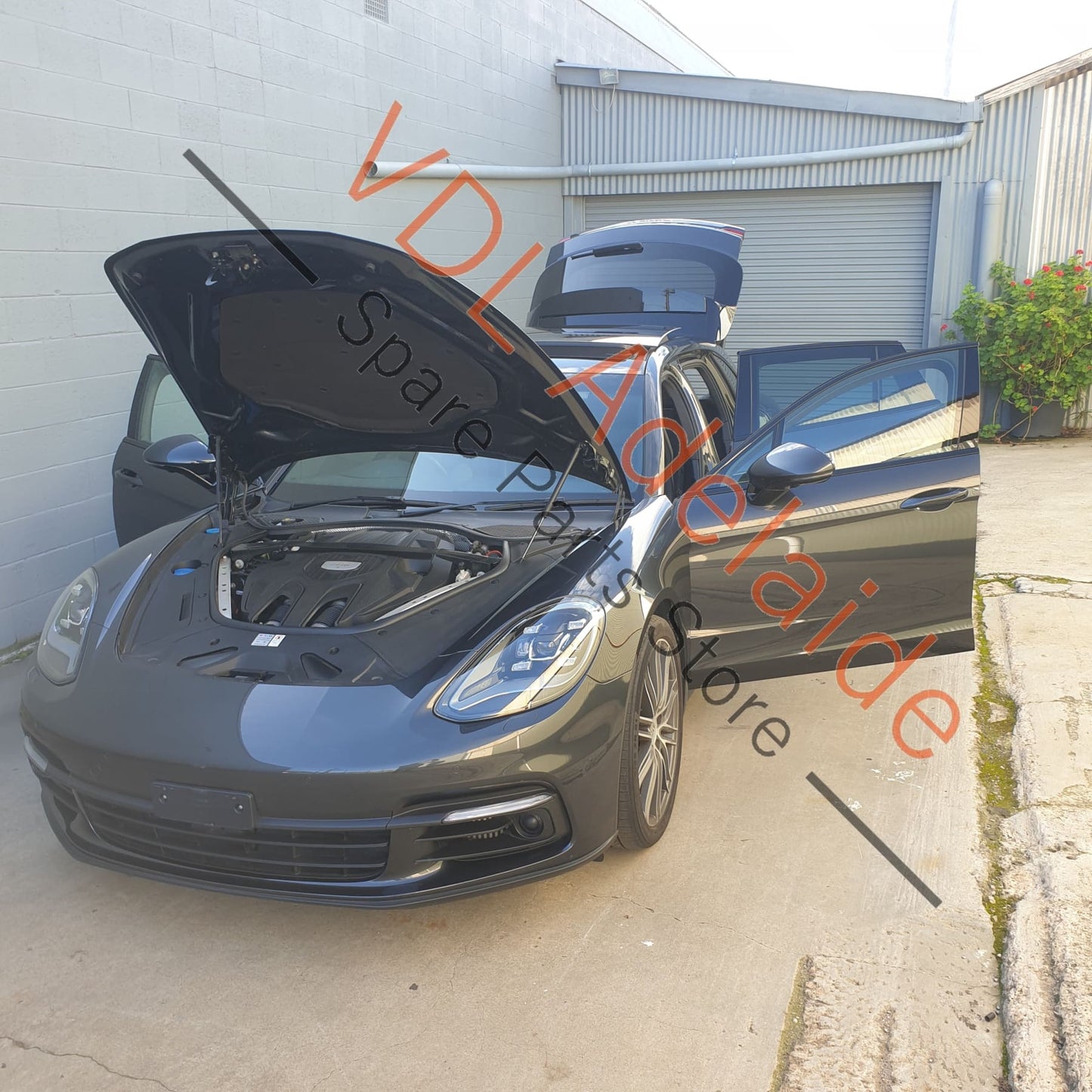 Porsche Panamera Turismo Rear Hatch Boot Trunk Panel Lid 974827025AYGRV 974827025CYGRV     Includes Glass & Badges. 1 x Small dent near number plate mount.