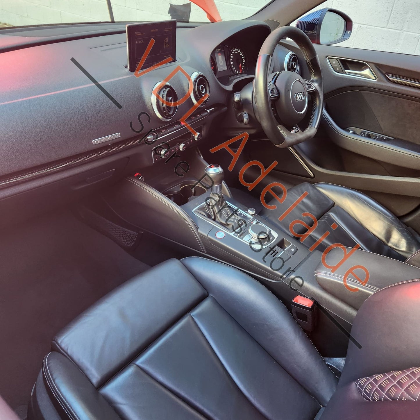     Audi RS3 8V Set of Diamond Pattern Vented Leather Sport Seats