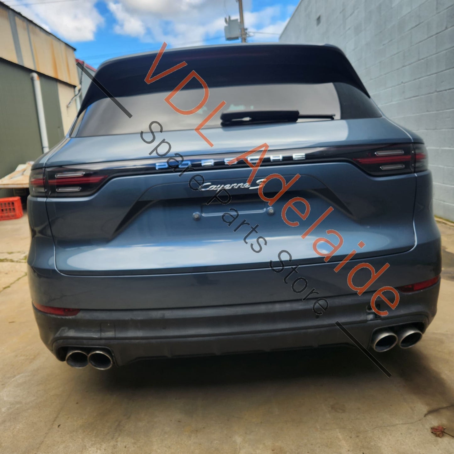 9Y0827129A    Porsche Cayenne E3 Exterior Trim for Rear Boot Tailgate with Badge & Licence Plate Light Biscay Blue
