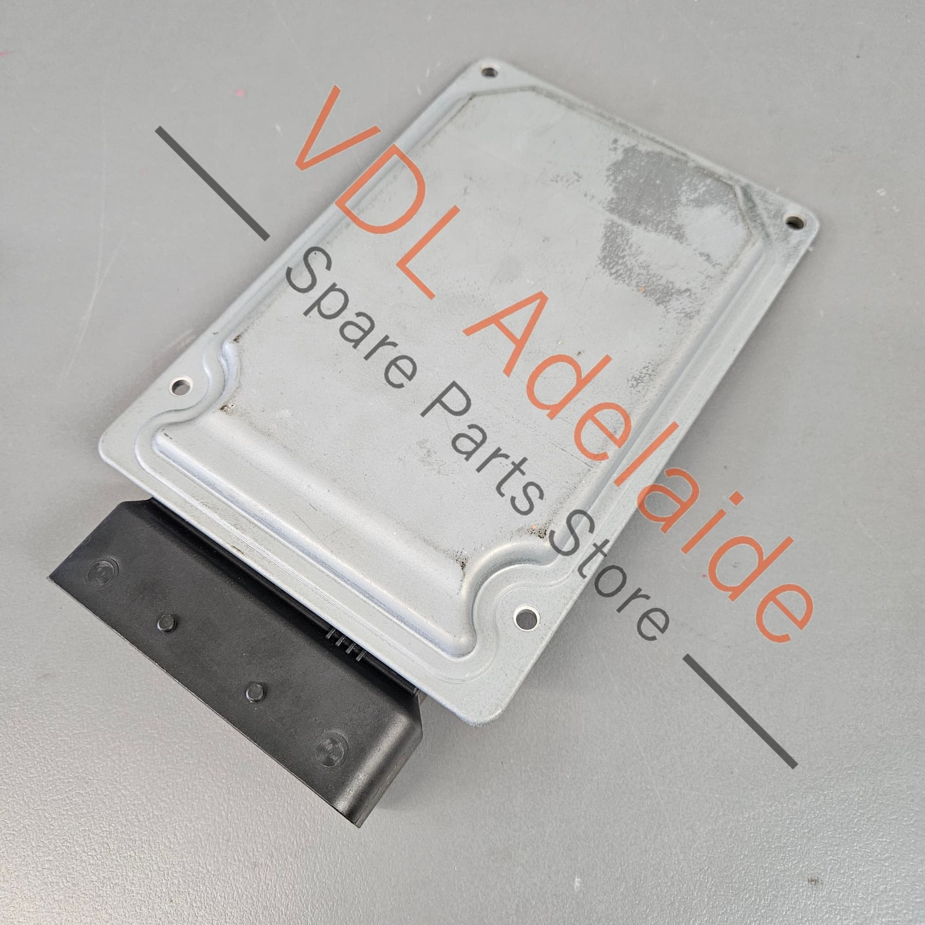 8V0907376E Audi TT Mk3 8S FV3 Suspension Magnetic Ride Damper Control Module 8V0907376E