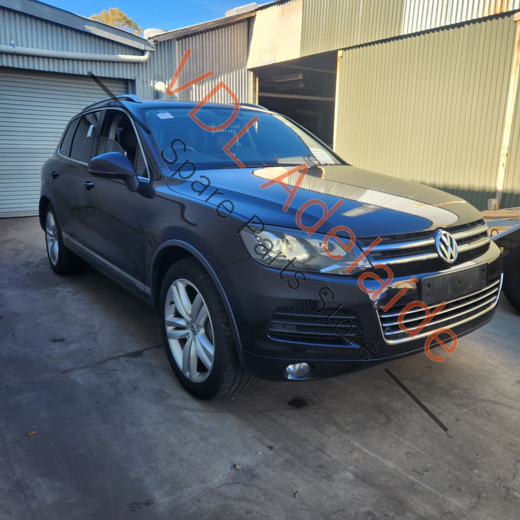    VW Touareg 7P Front Bumper Assembly compelte with grilles etc