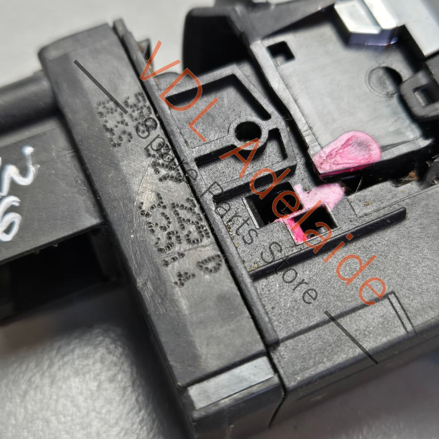 VW Golf MK7 EPB Park Brake Switch Centre Console 5G0927225D