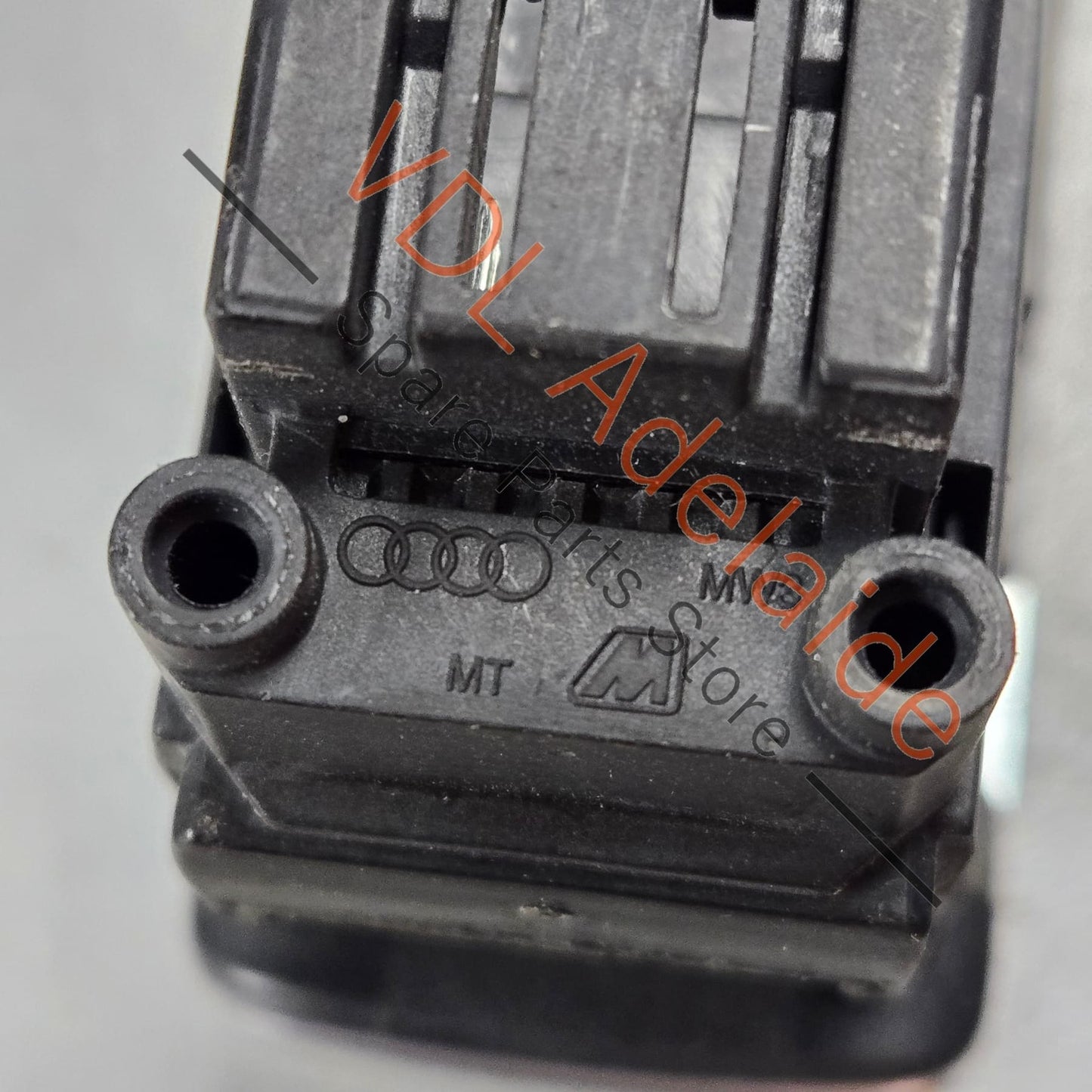 VW Golf MK7 EPB Park Brake Switch Centre Console 5G0927225D